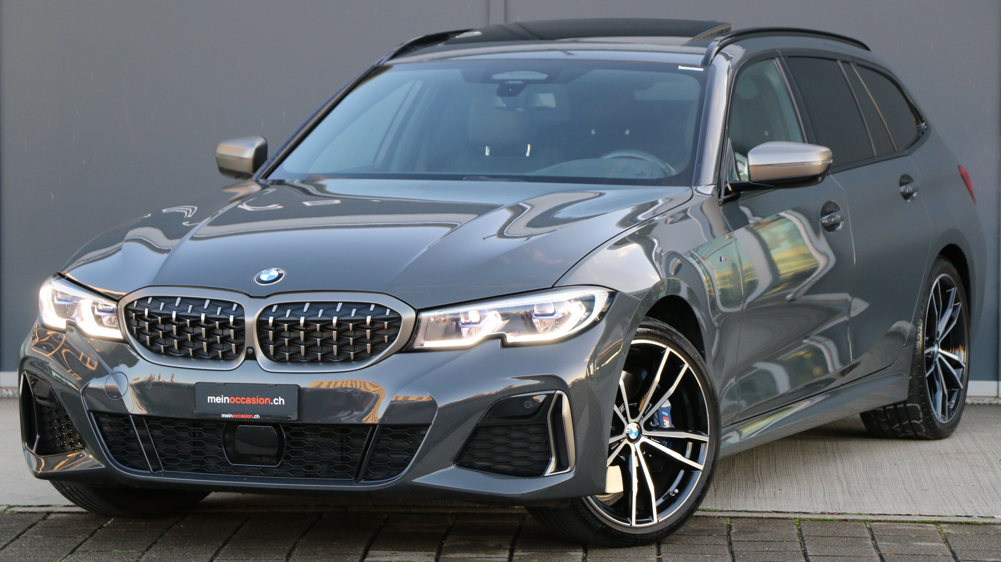 listing desktop thumbnail image 0