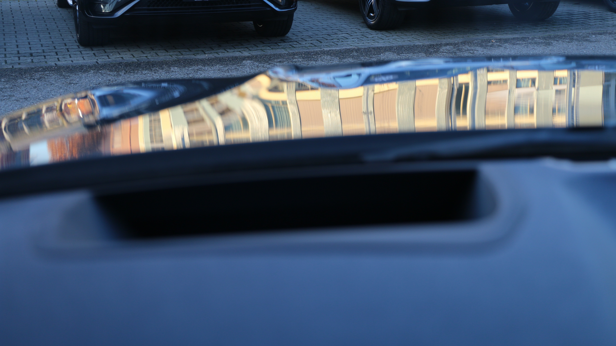 listing desktop thumbnail image 11