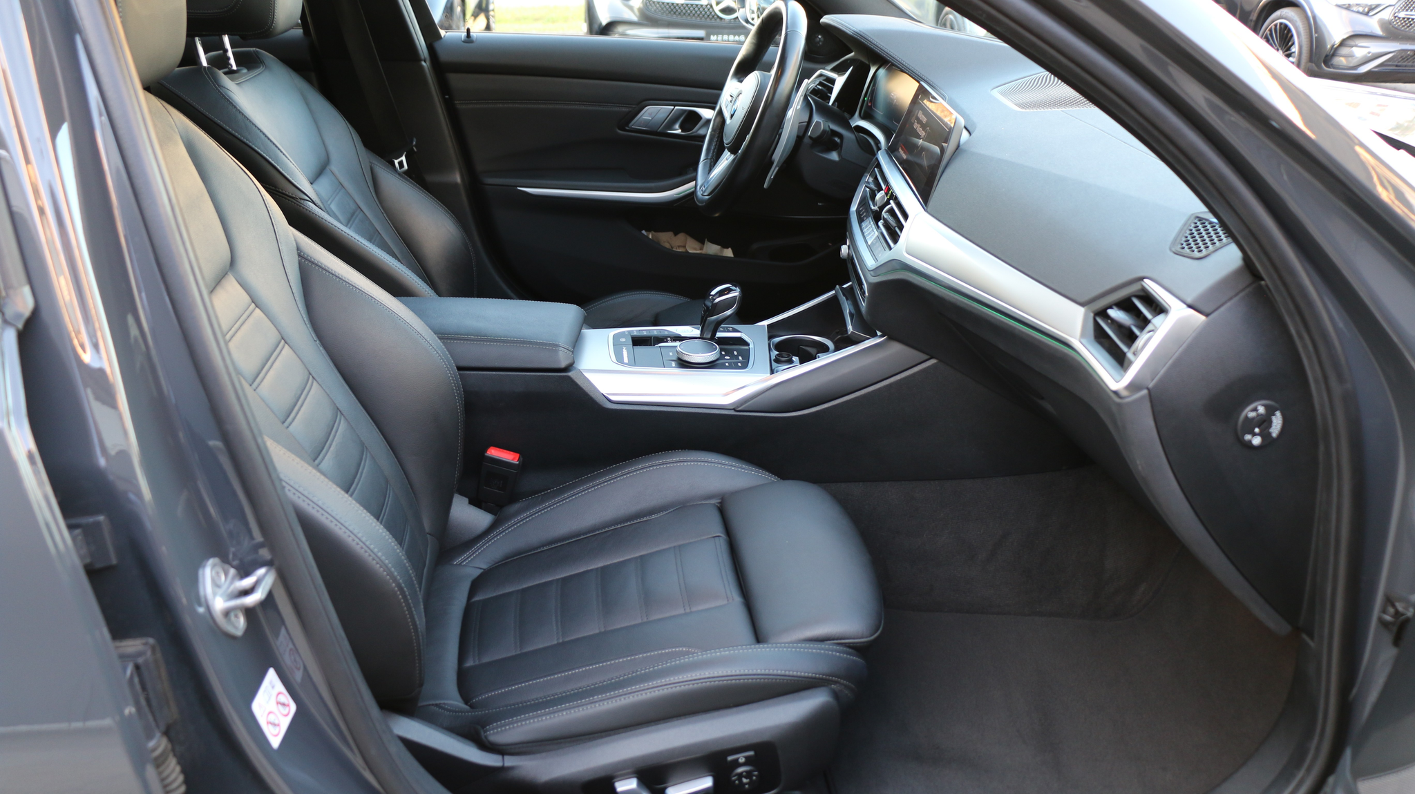 listing desktop thumbnail image 29