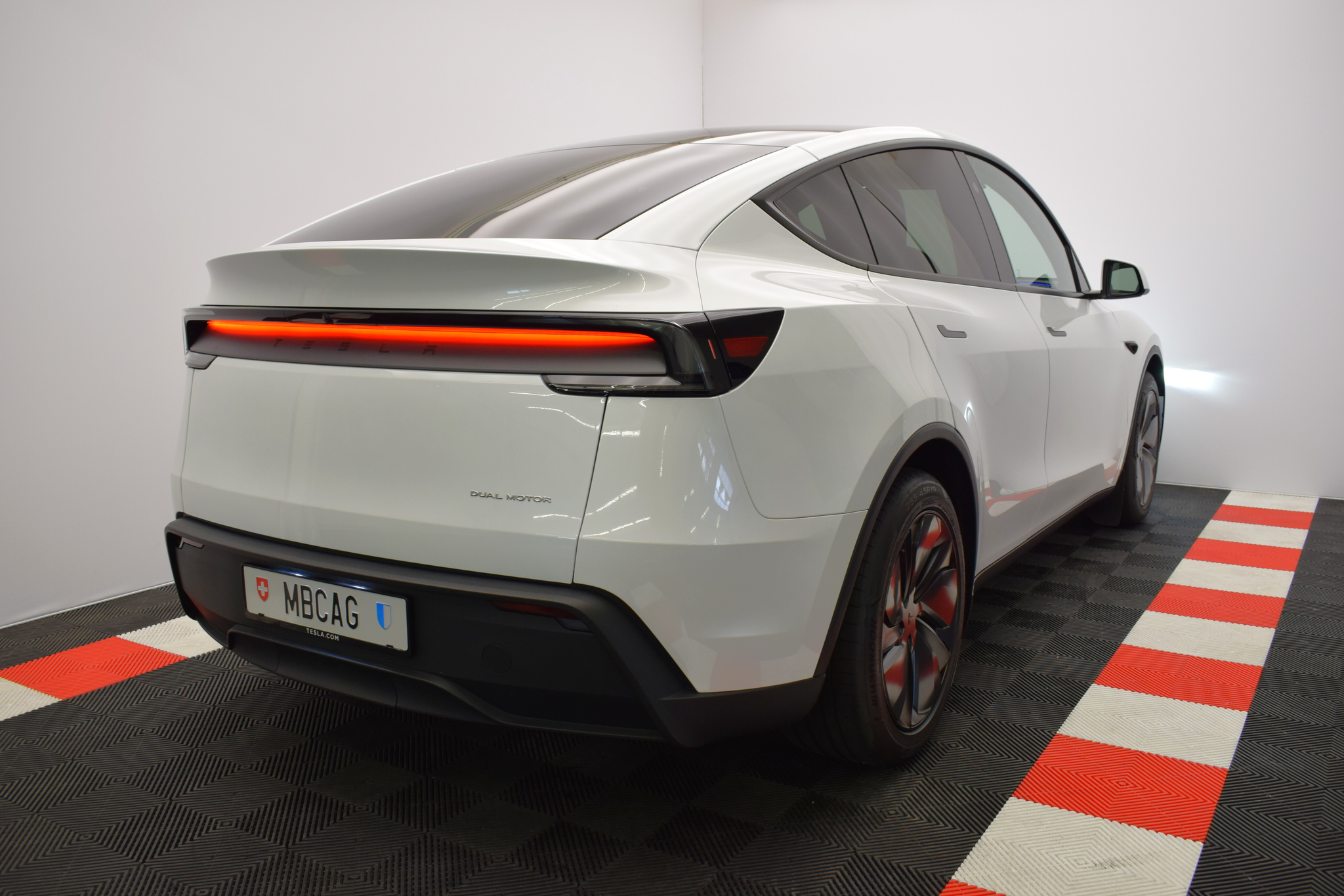 listing desktop thumbnail image 10