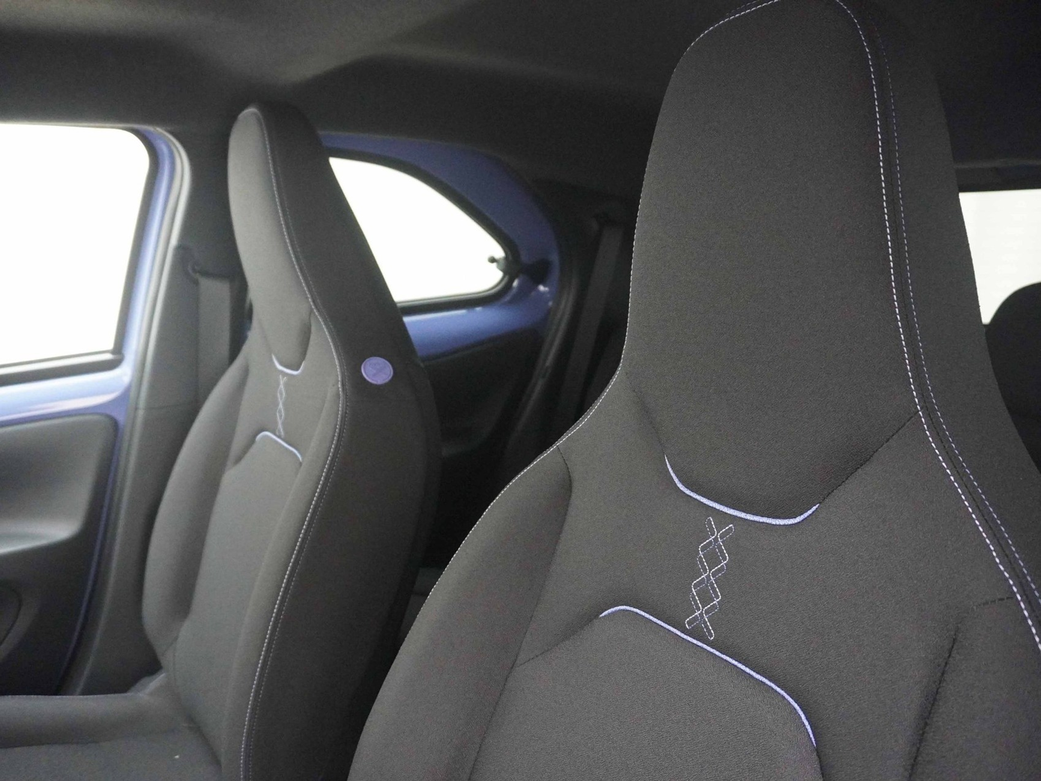 listing desktop thumbnail image 15