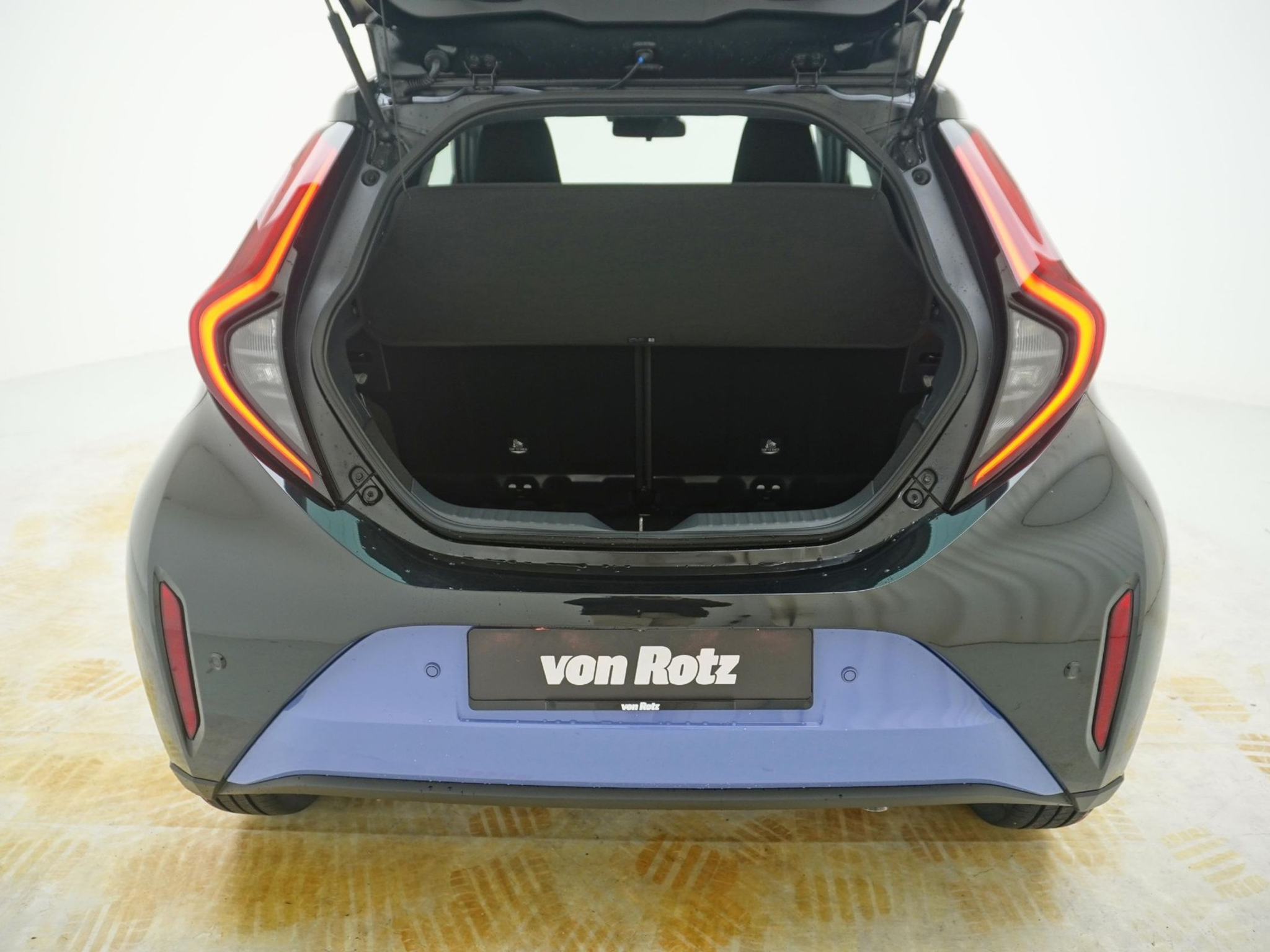 listing desktop thumbnail image 17