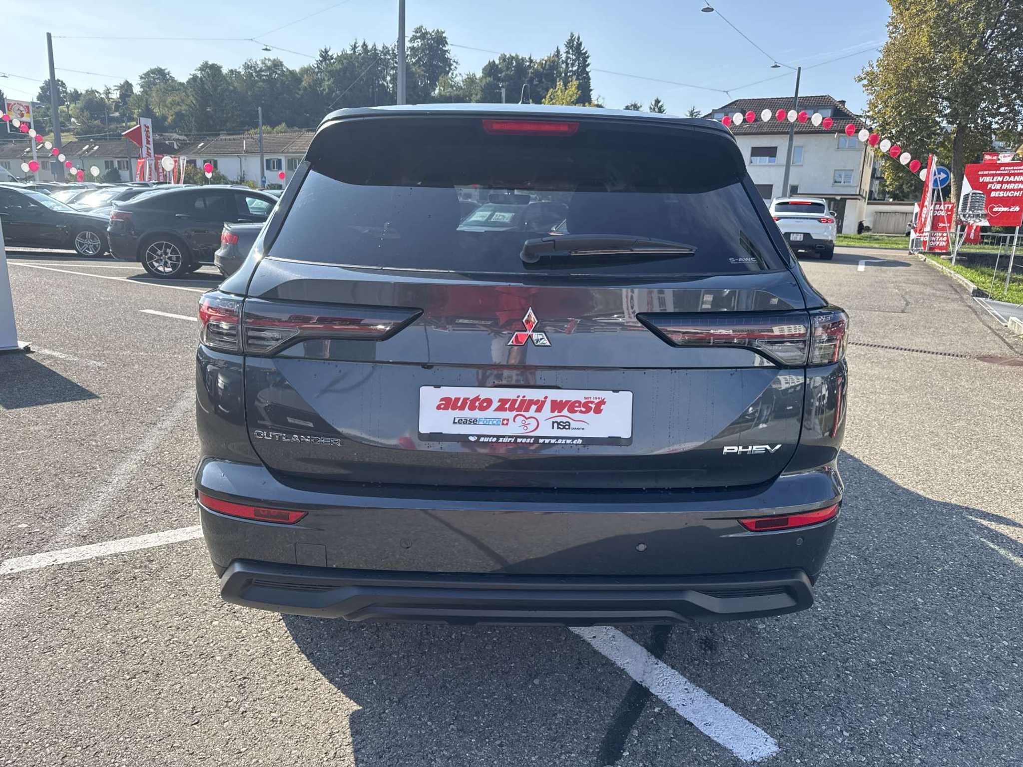 listing desktop thumbnail image 13