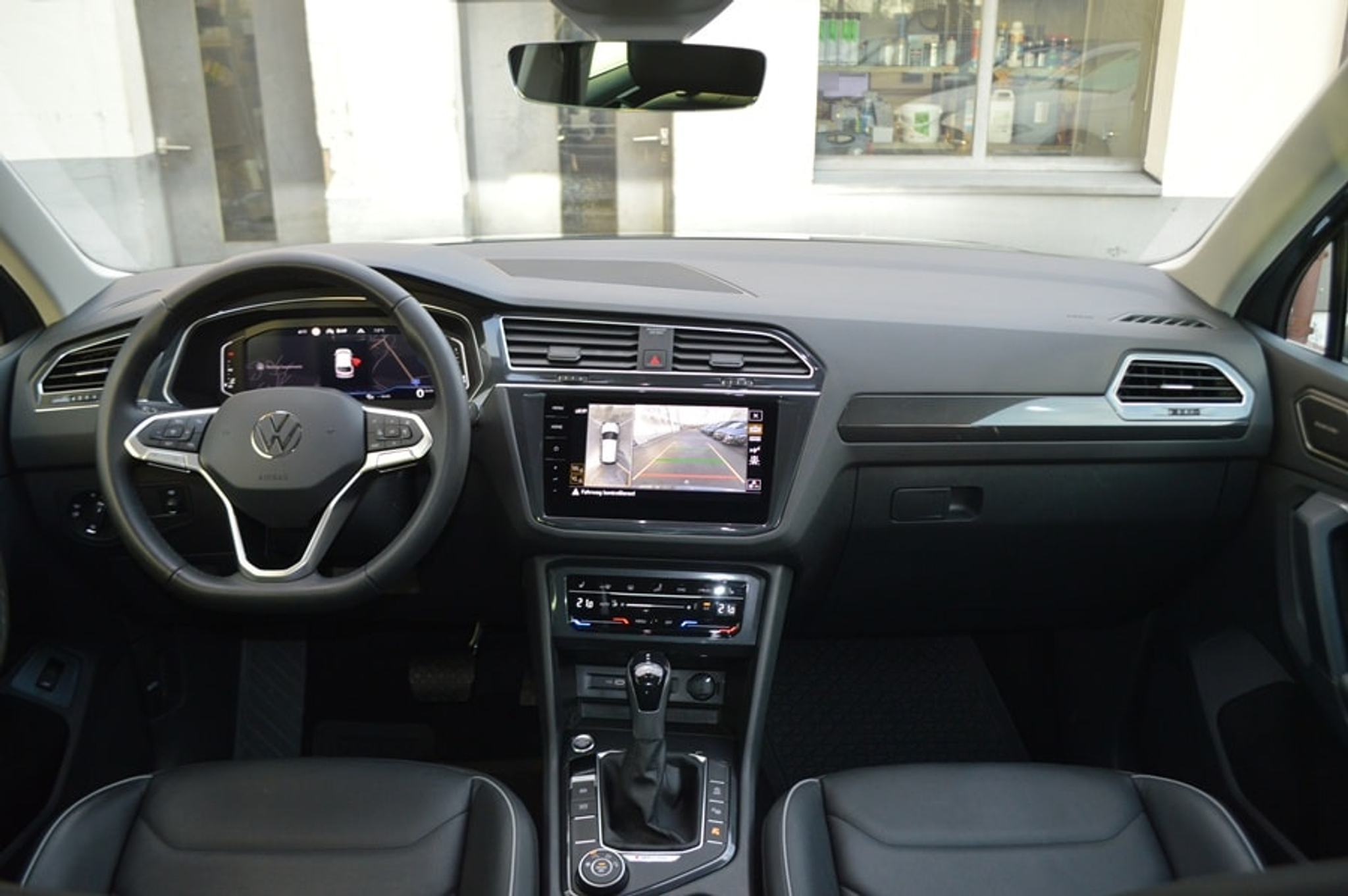 listing desktop thumbnail image 9