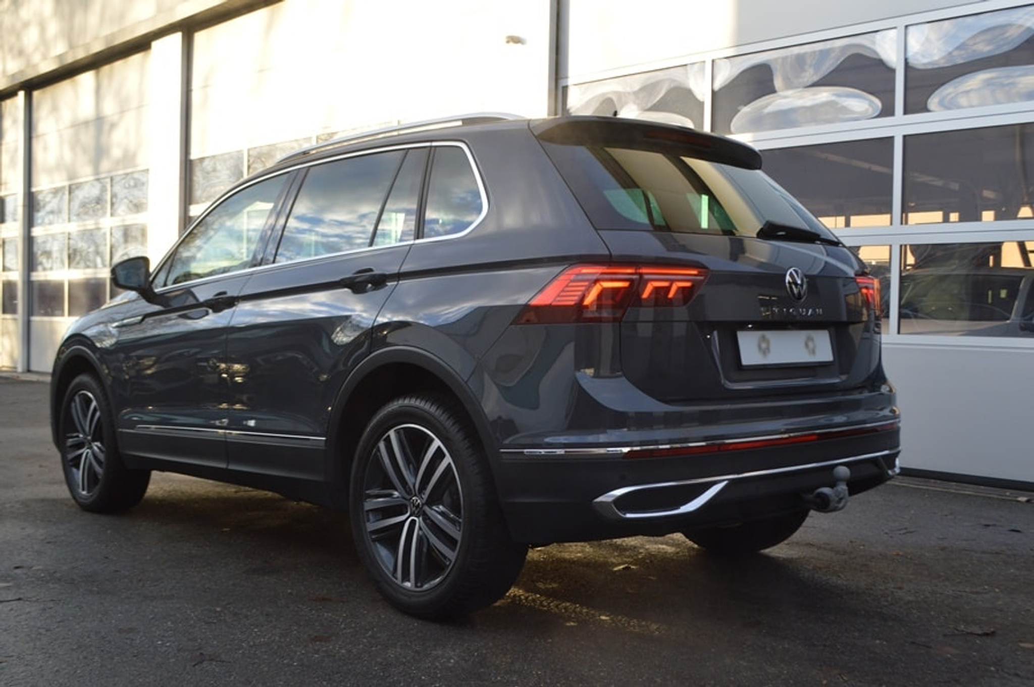 listing desktop thumbnail image 13