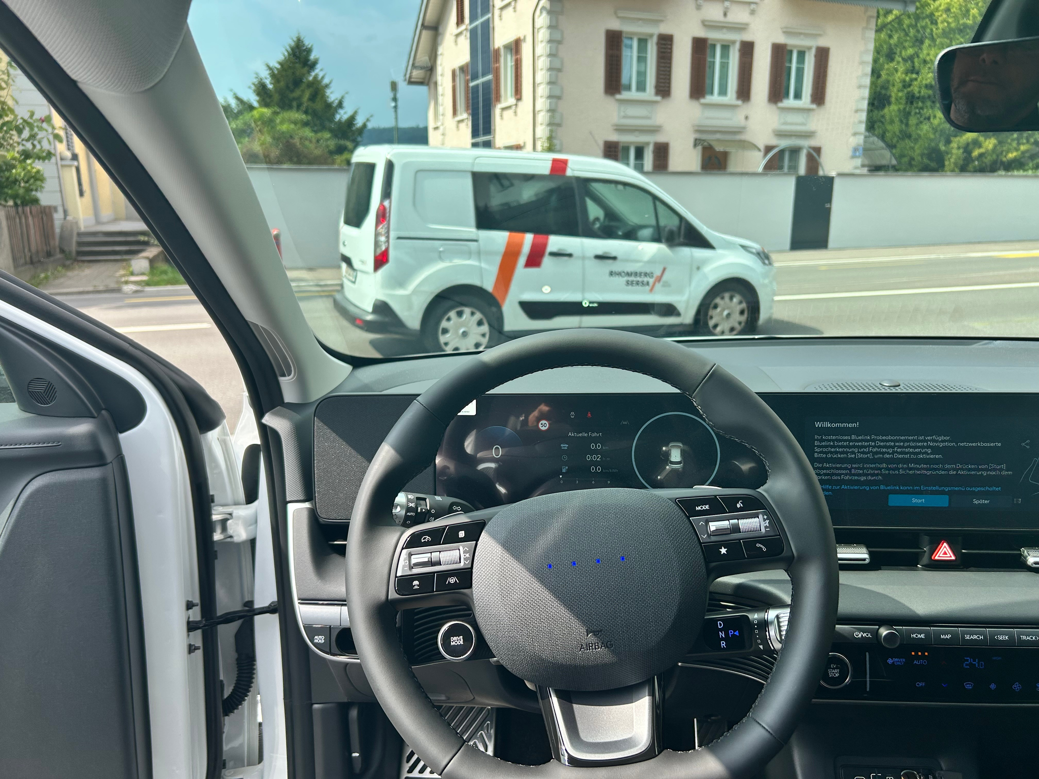 listing desktop thumbnail image 9