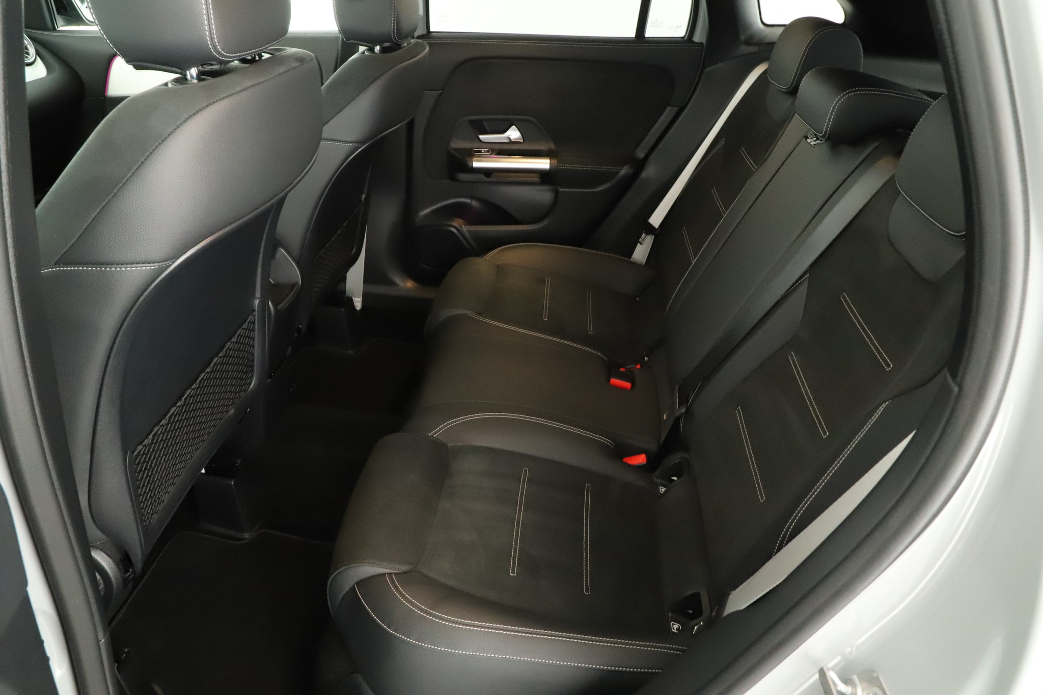 listing desktop thumbnail image 12