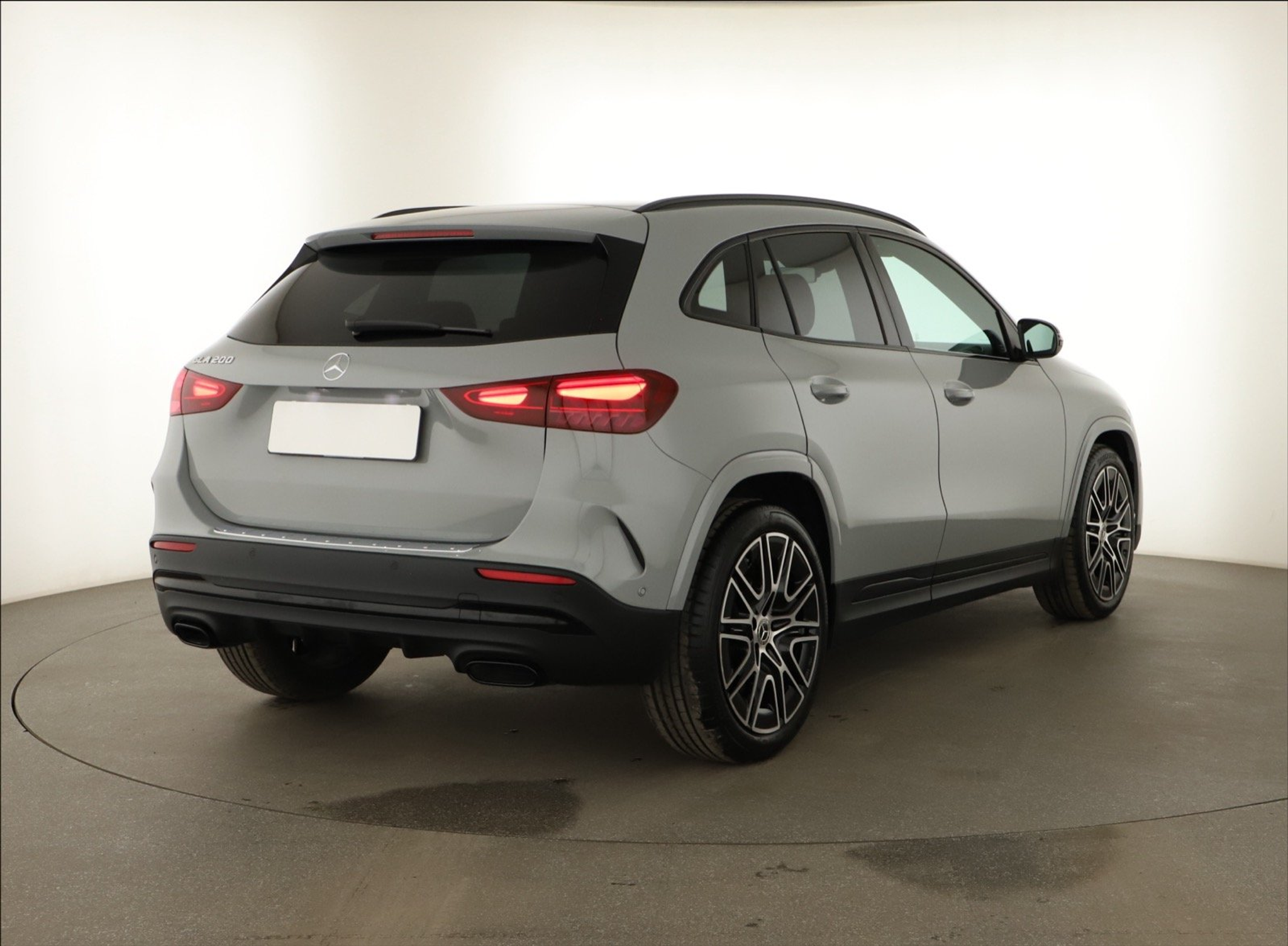 listing desktop thumbnail image 3