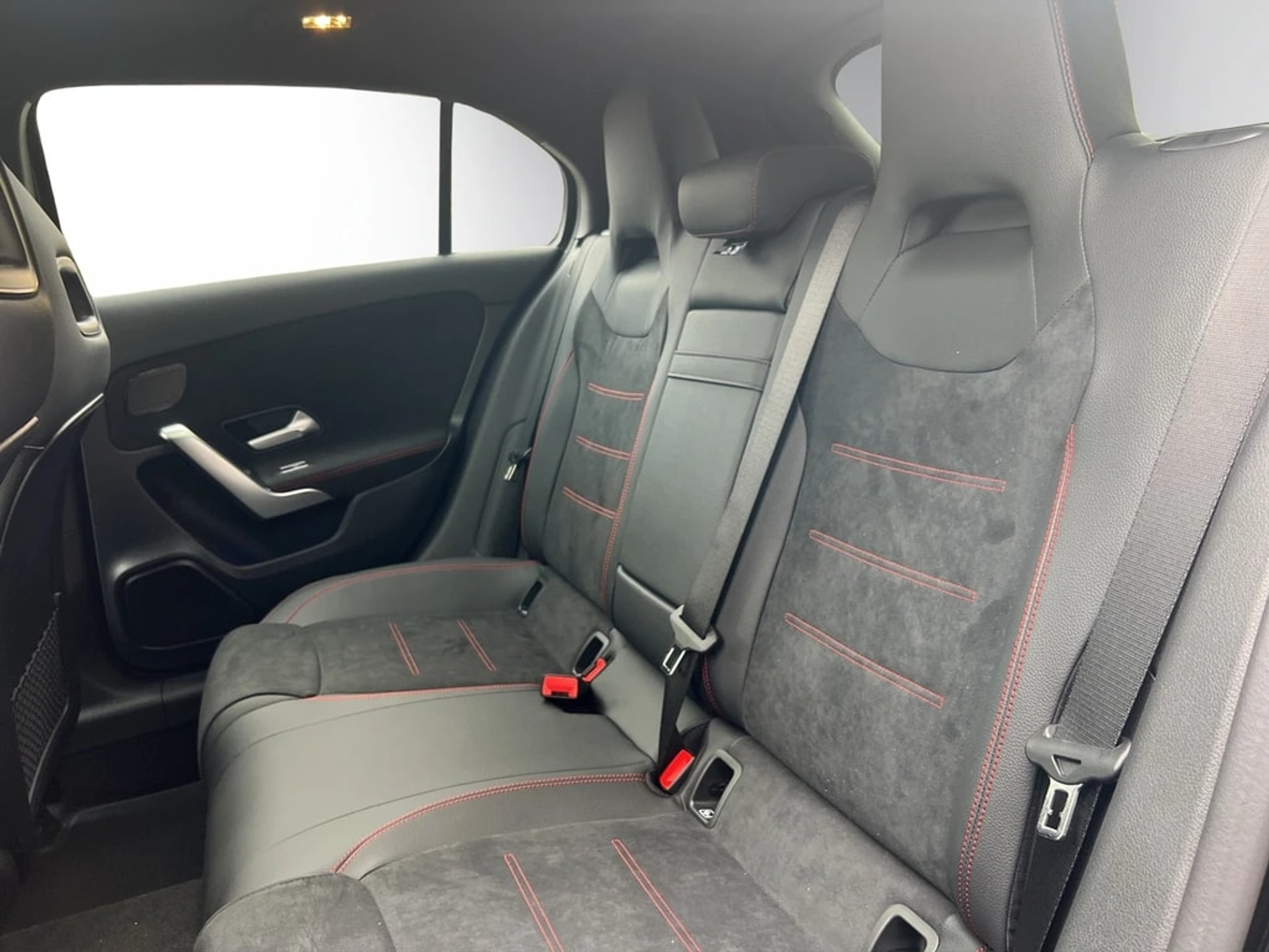 listing desktop thumbnail image 9