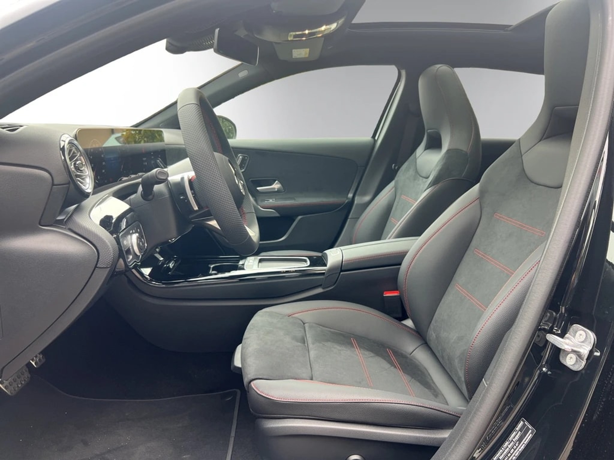 listing desktop thumbnail image 8