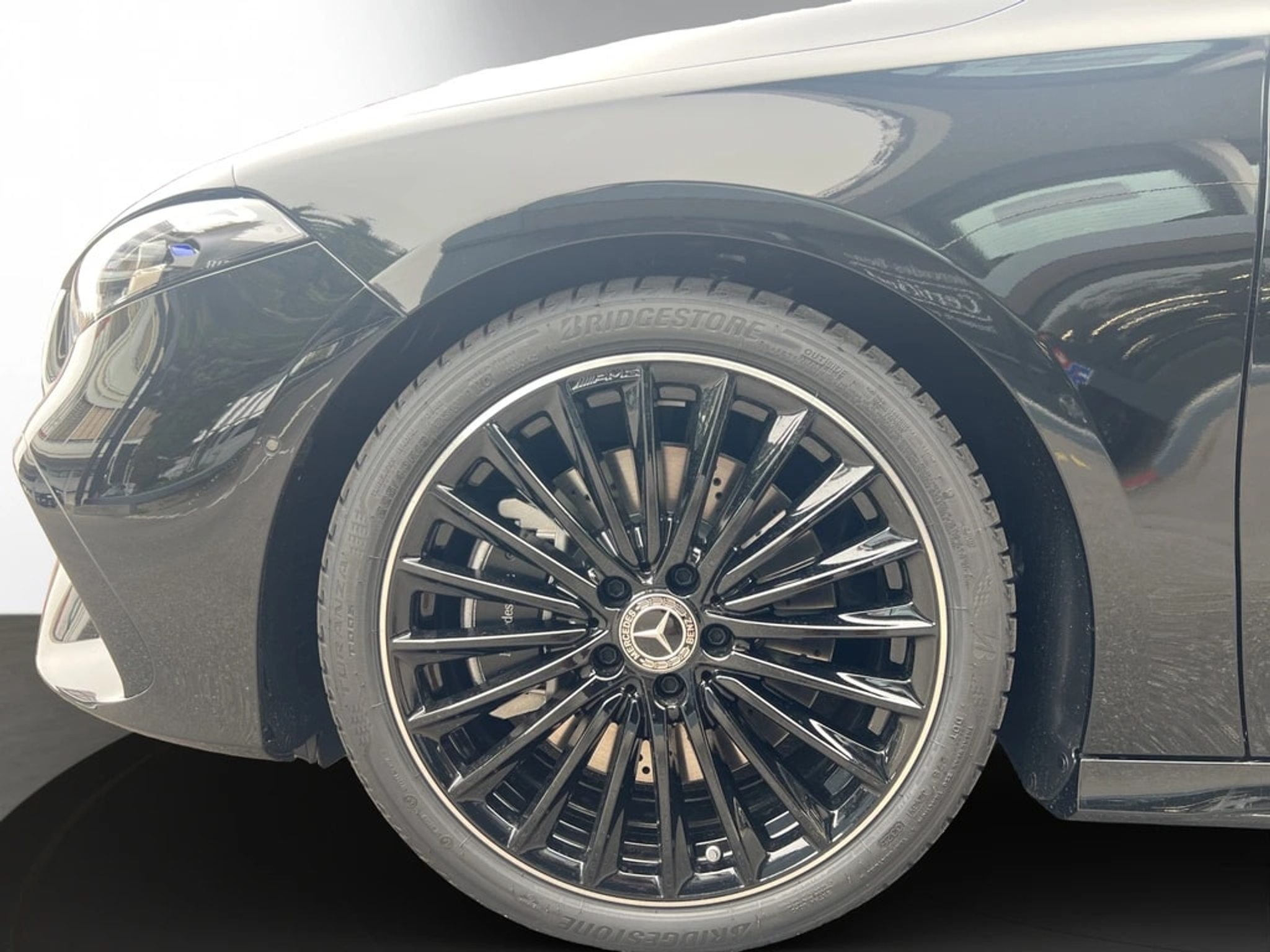 listing desktop thumbnail image 10