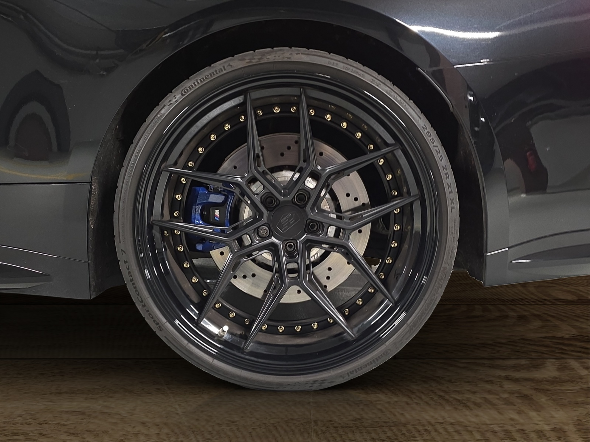 listing desktop thumbnail image 24