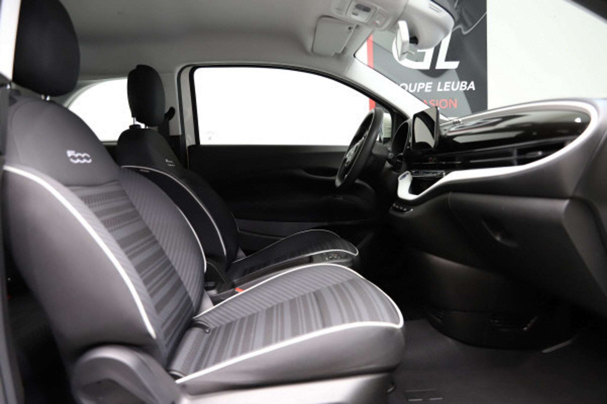 listing desktop thumbnail image 8