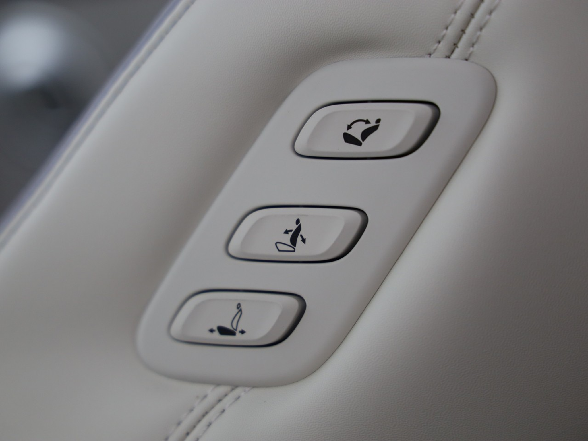 listing desktop thumbnail image 6