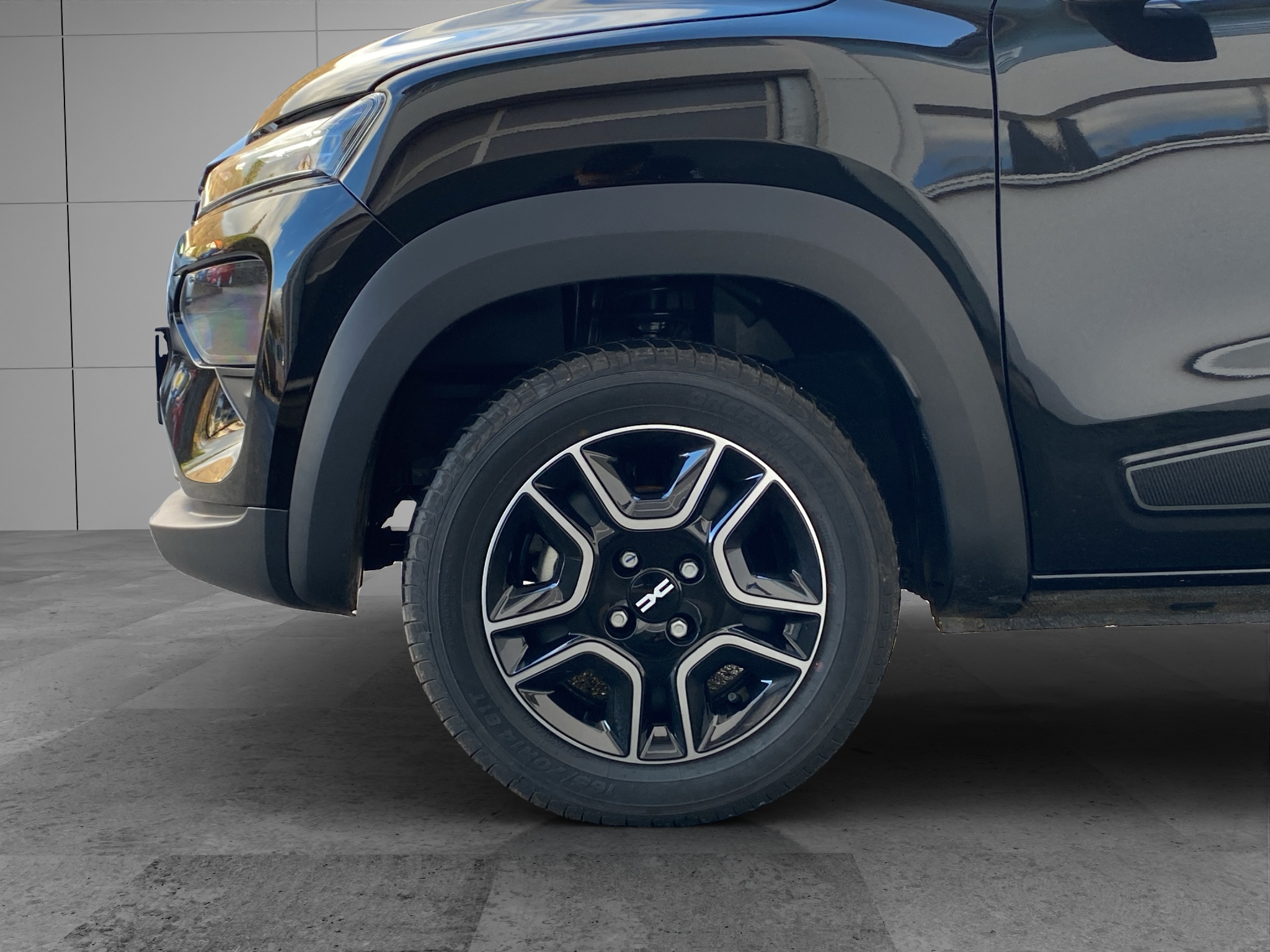 listing desktop thumbnail image 3