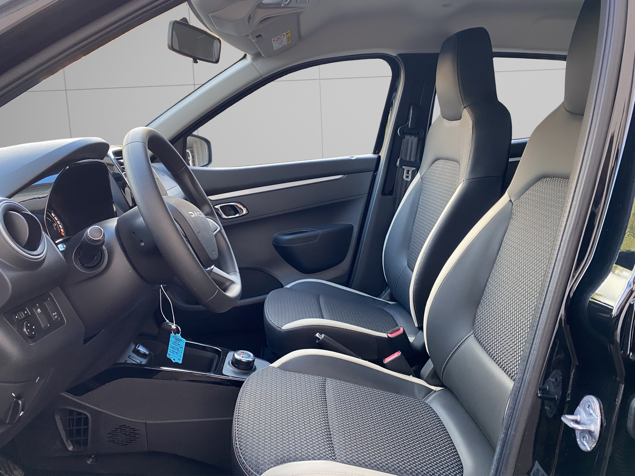 listing desktop thumbnail image 10