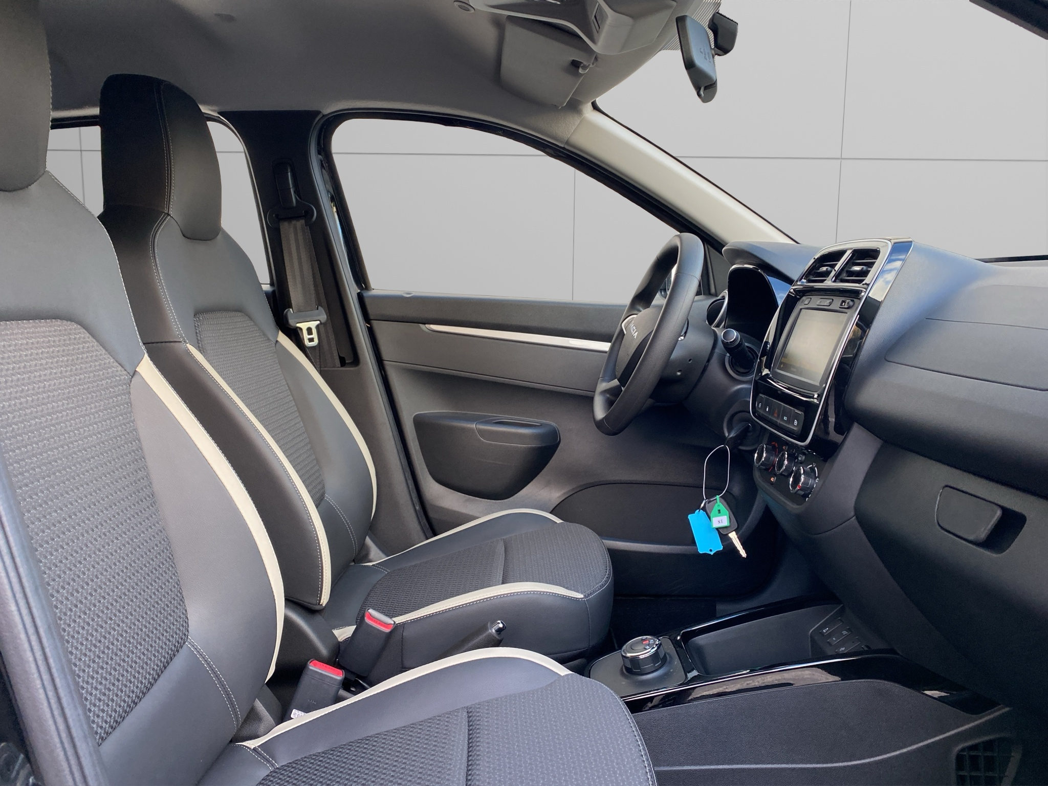 listing desktop thumbnail image 13