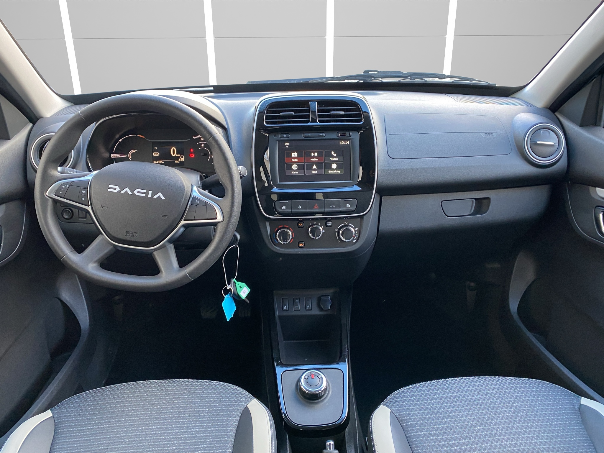 listing desktop thumbnail image 11