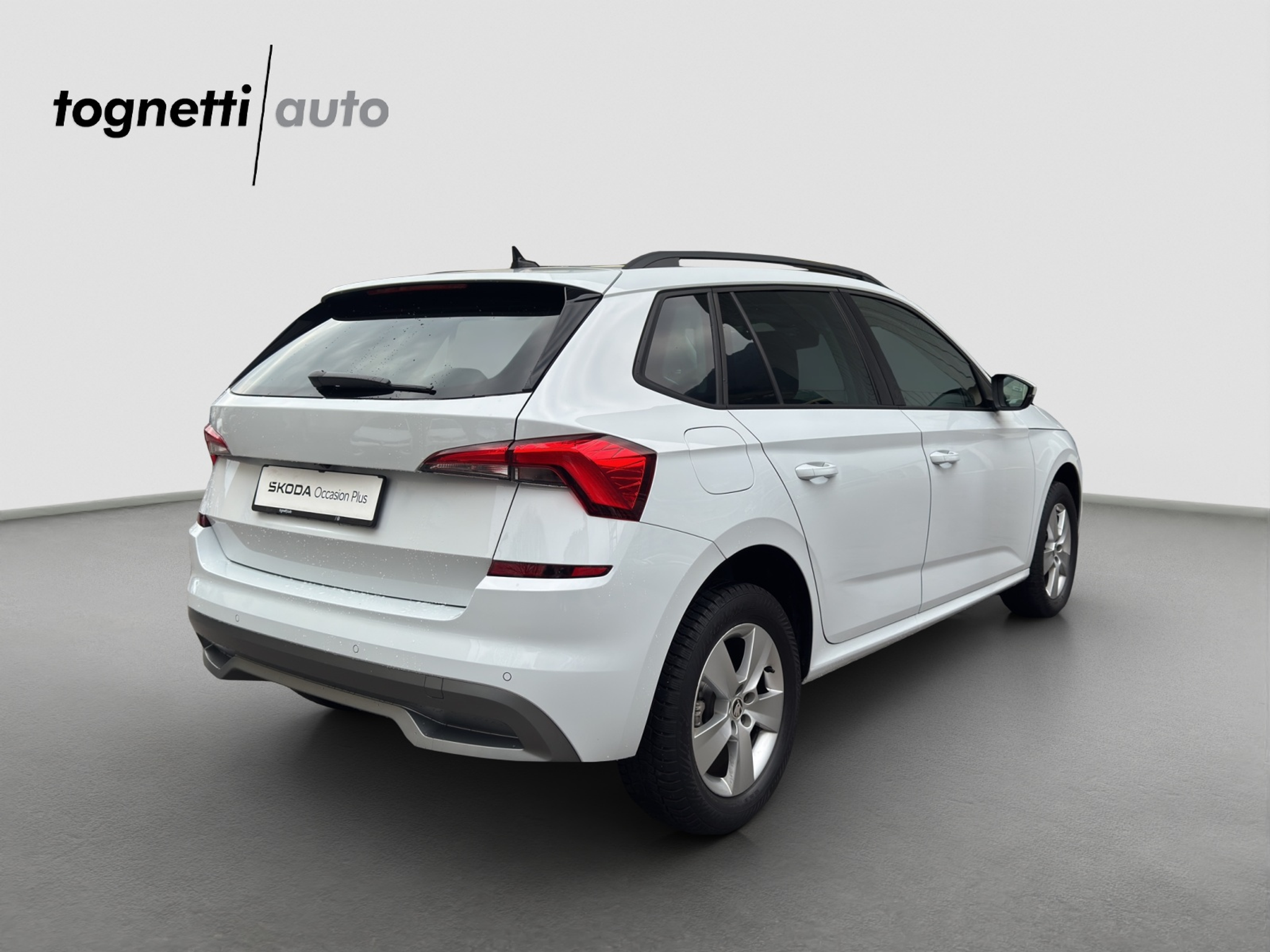 listing desktop thumbnail image 3