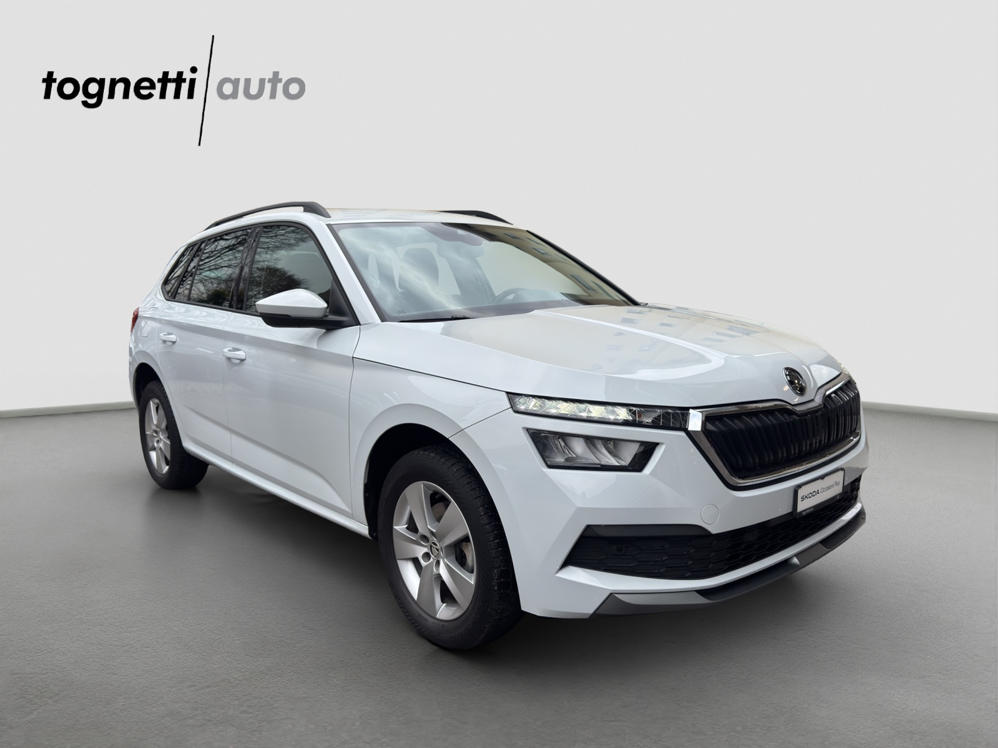 listing desktop thumbnail image 1