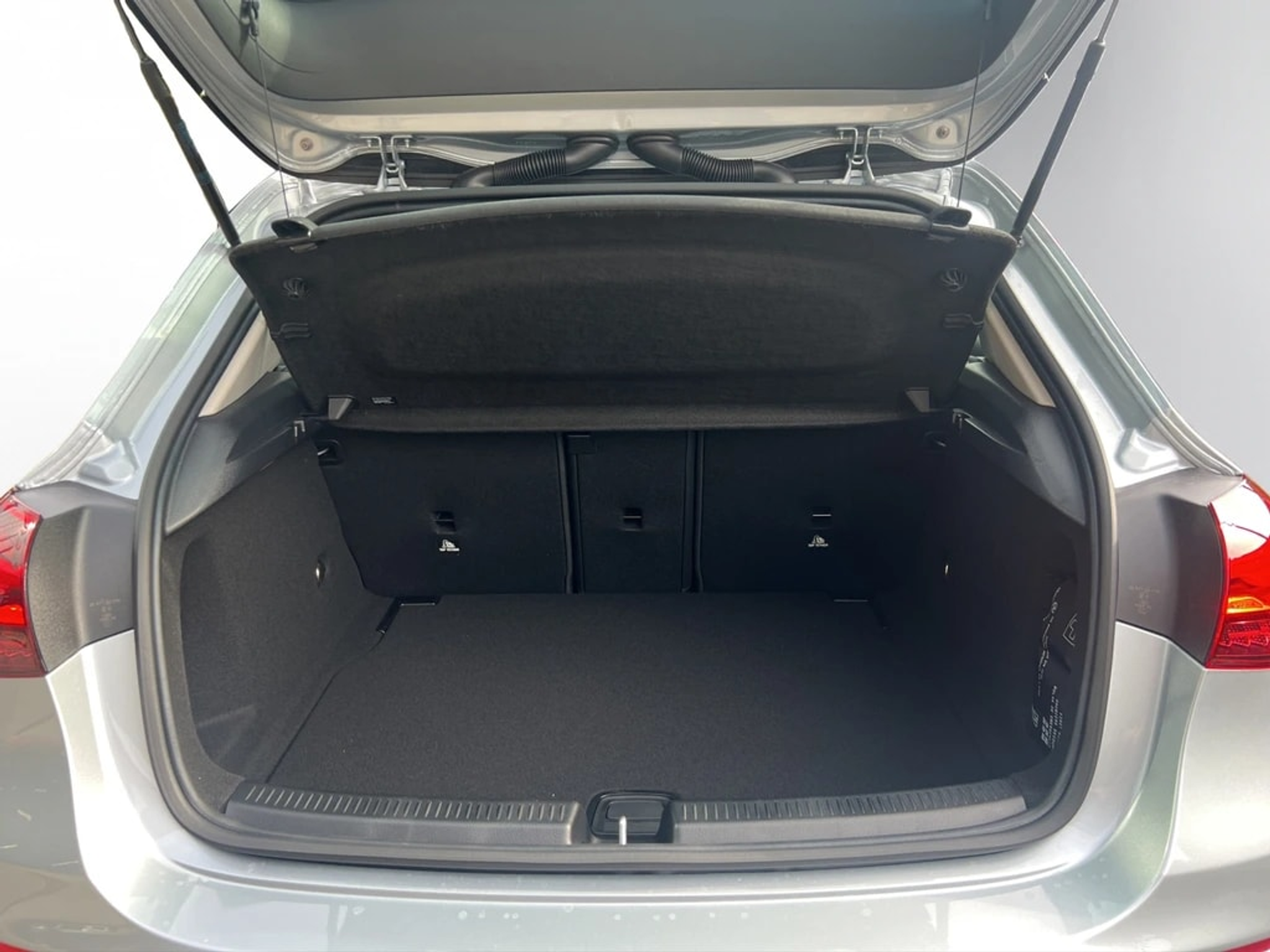 listing desktop thumbnail image 11