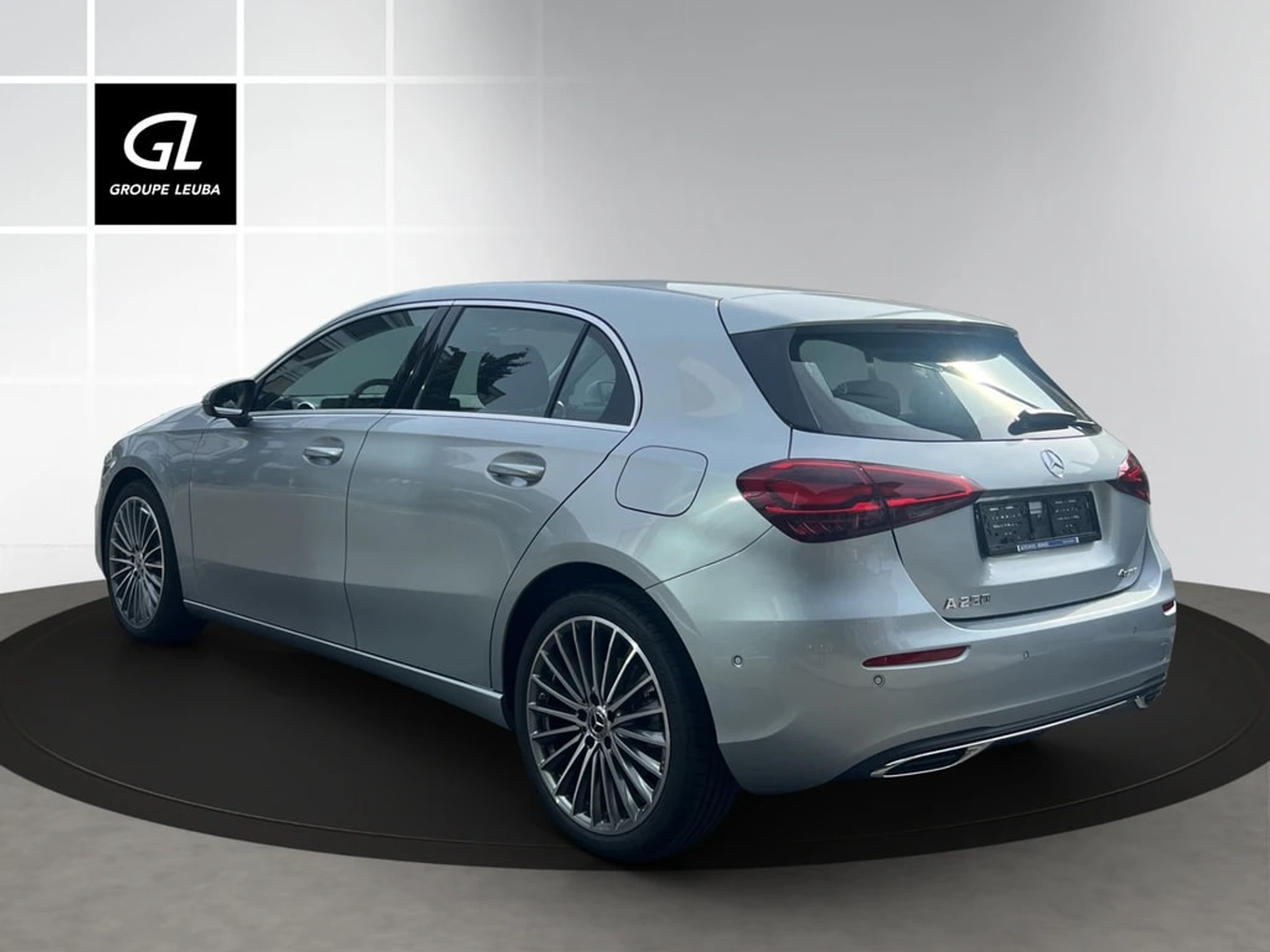 listing desktop thumbnail image 3