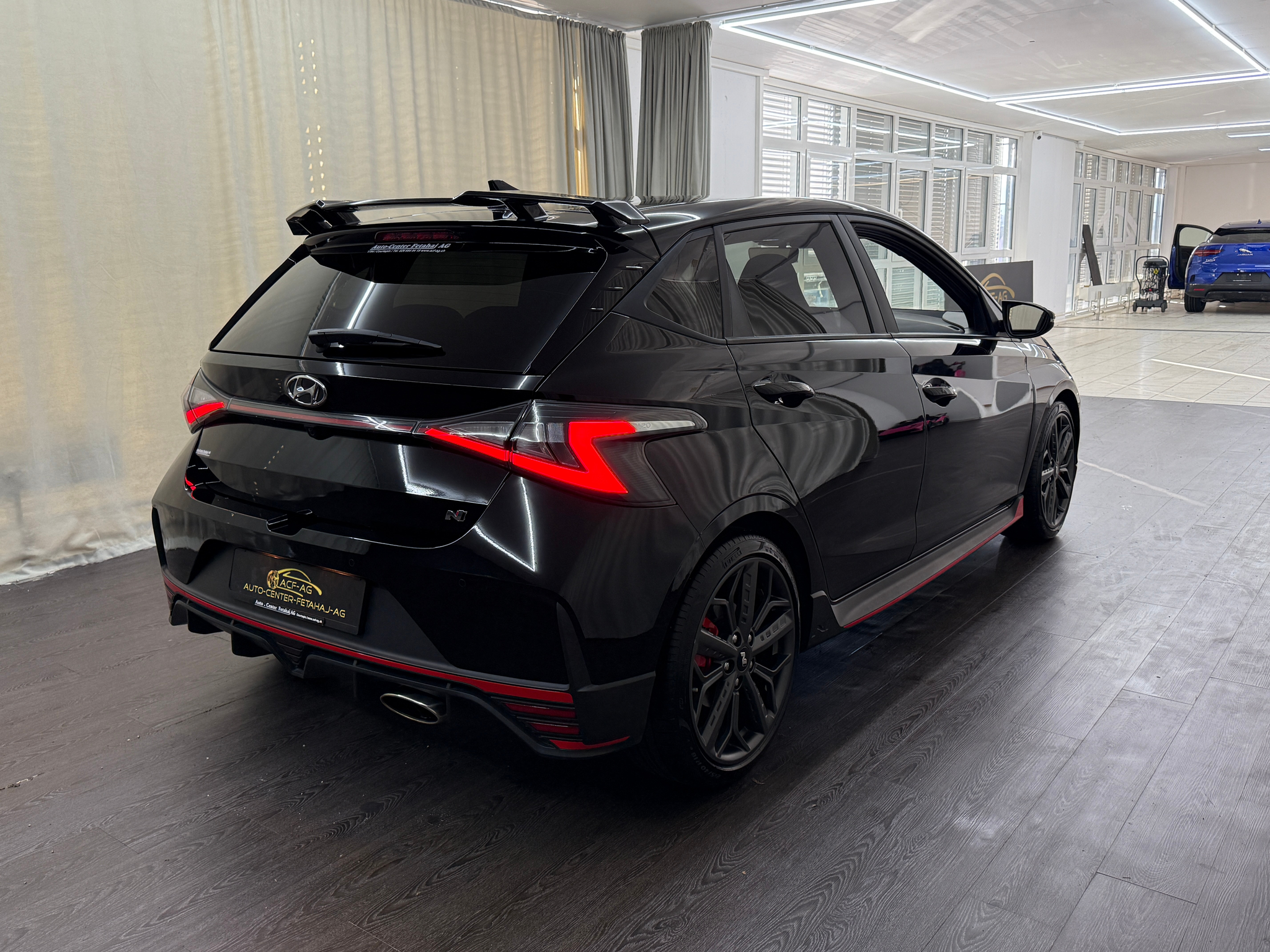 listing desktop thumbnail image 3