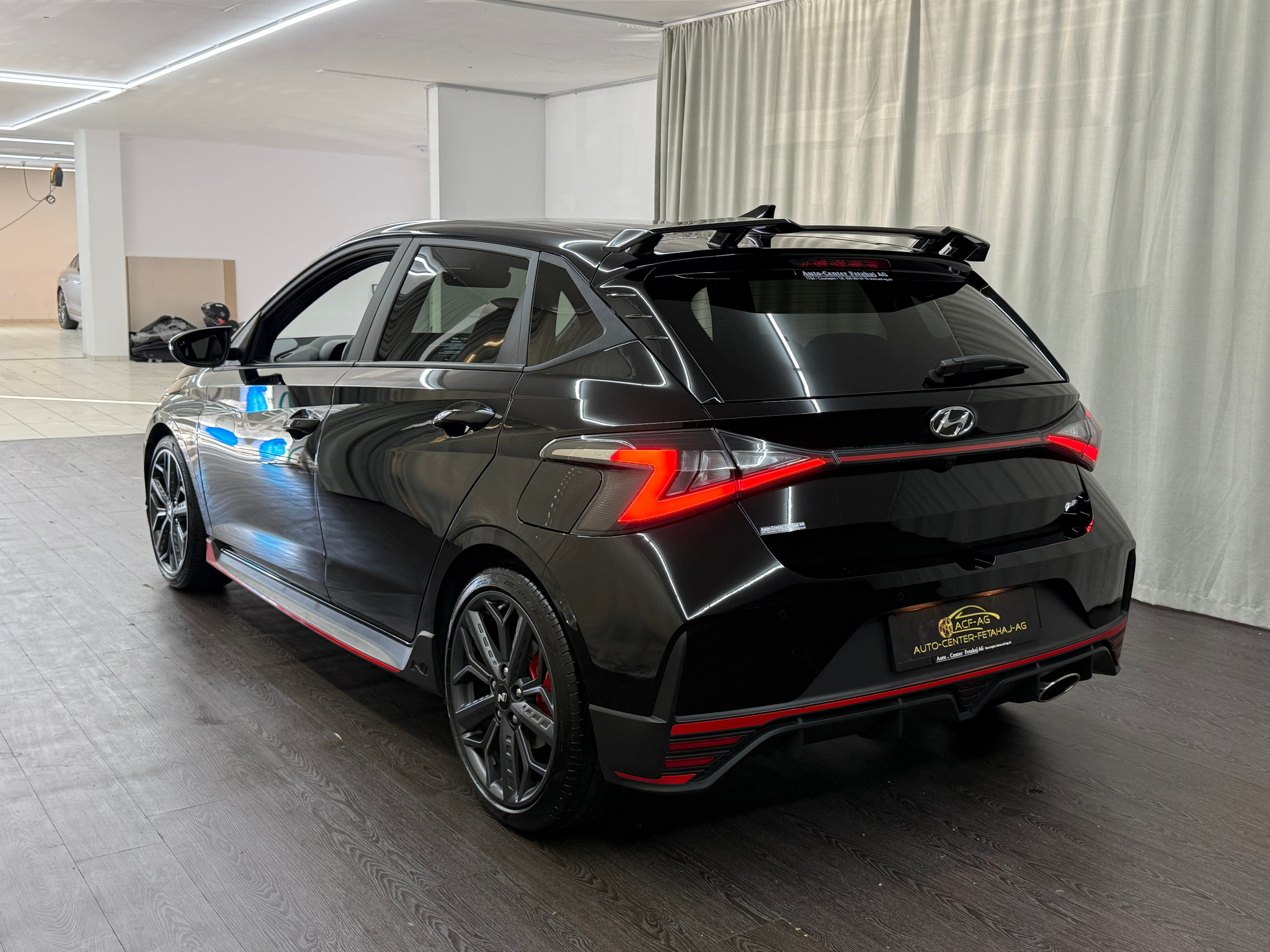 listing desktop thumbnail image 5