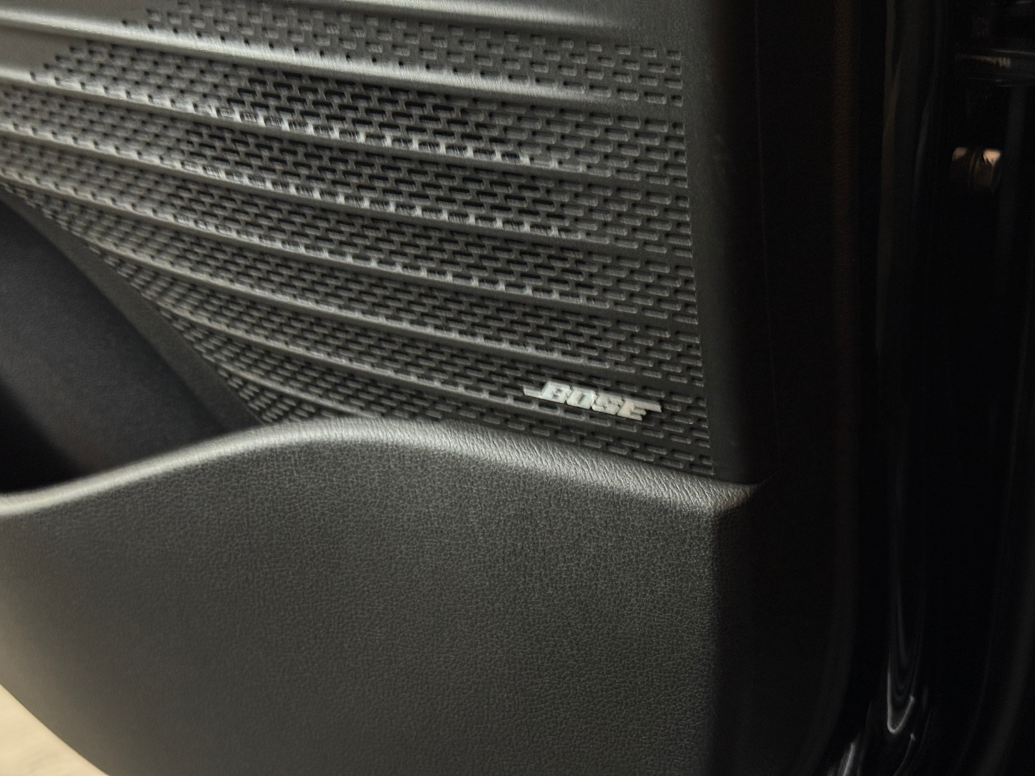 listing desktop thumbnail image 15