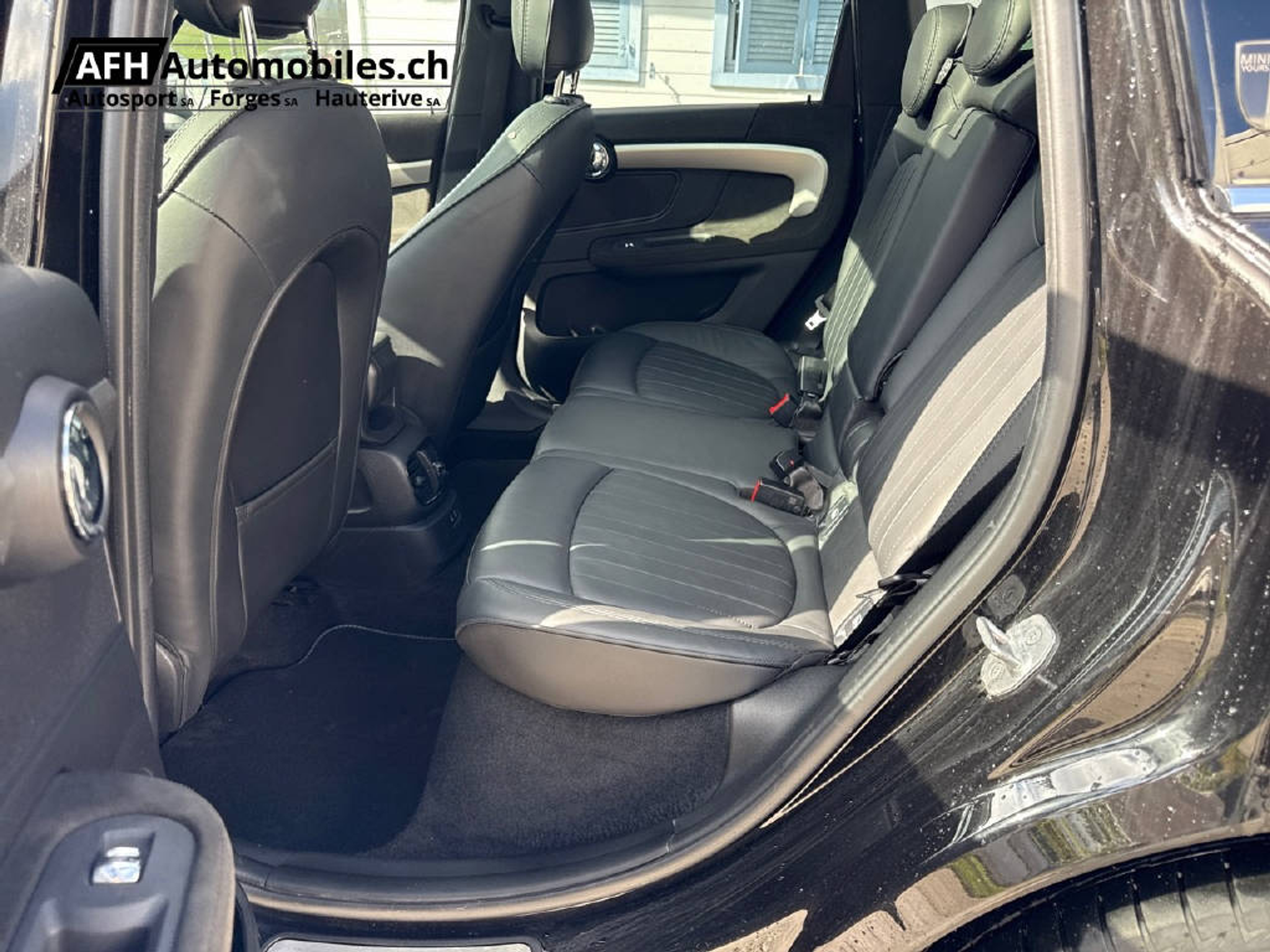 listing desktop thumbnail image 14