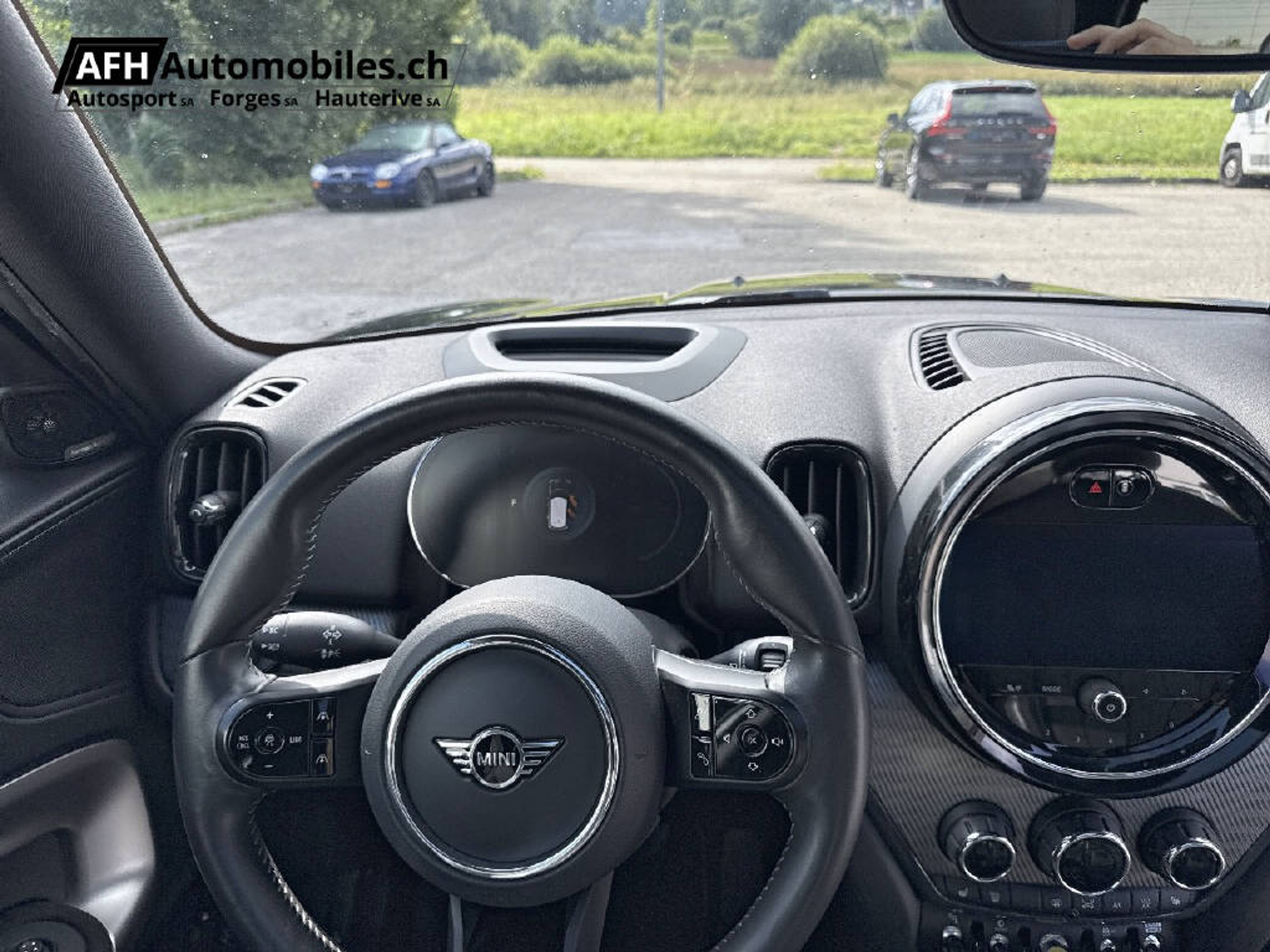 listing desktop thumbnail image 11