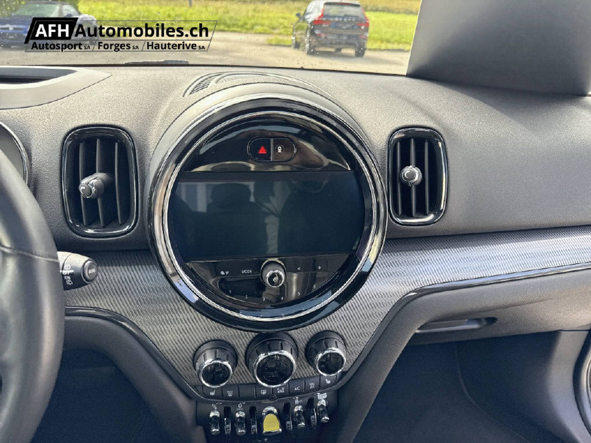 listing desktop thumbnail image 12