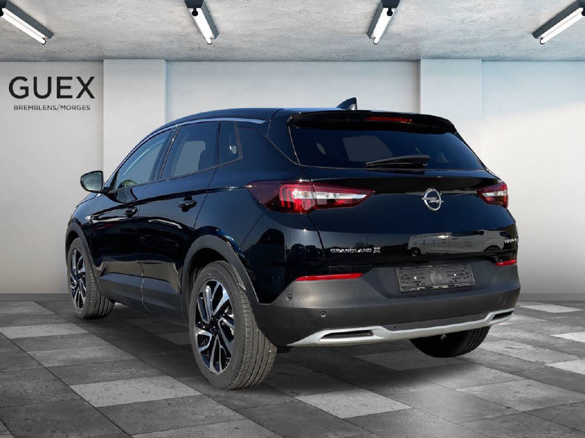 listing desktop thumbnail image 4