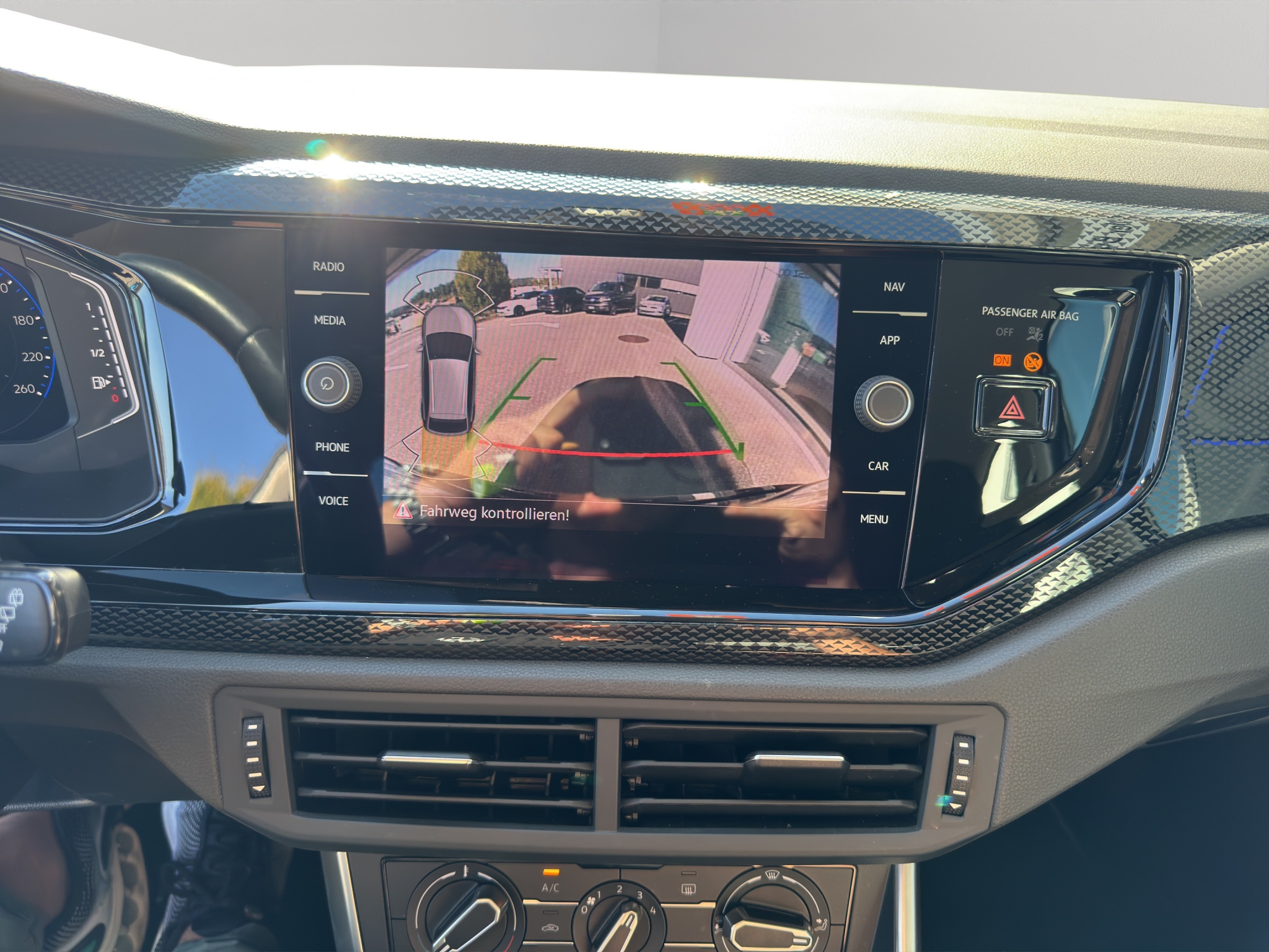 listing desktop thumbnail image 12