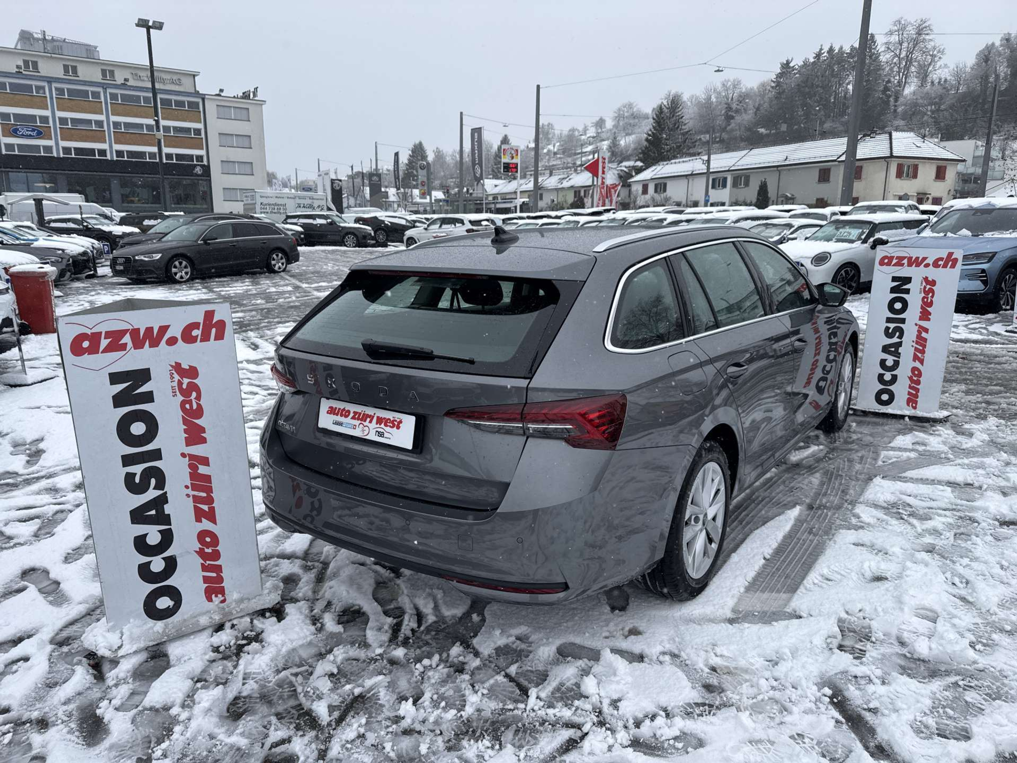 listing desktop thumbnail image 2