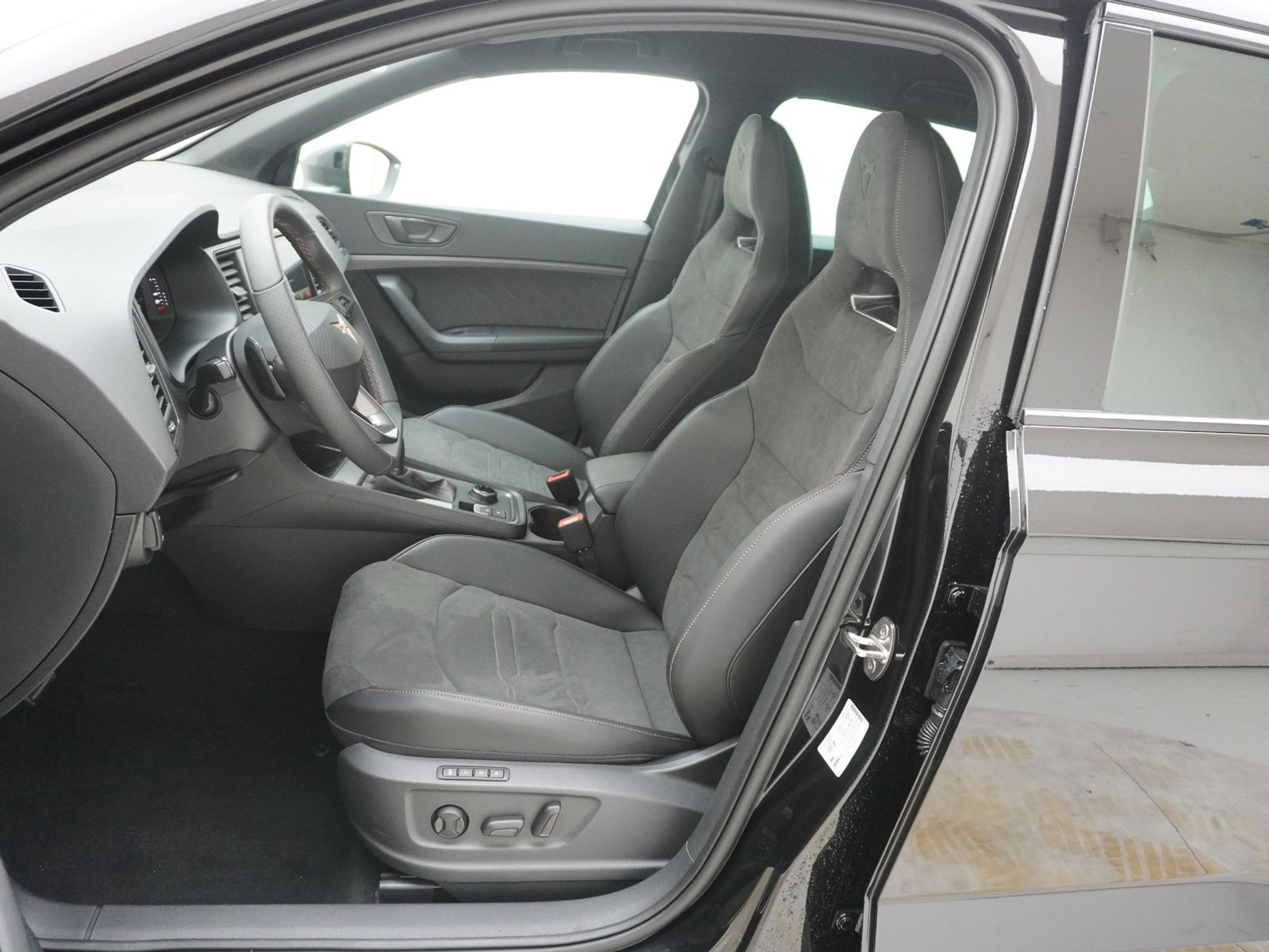 listing desktop thumbnail image 13