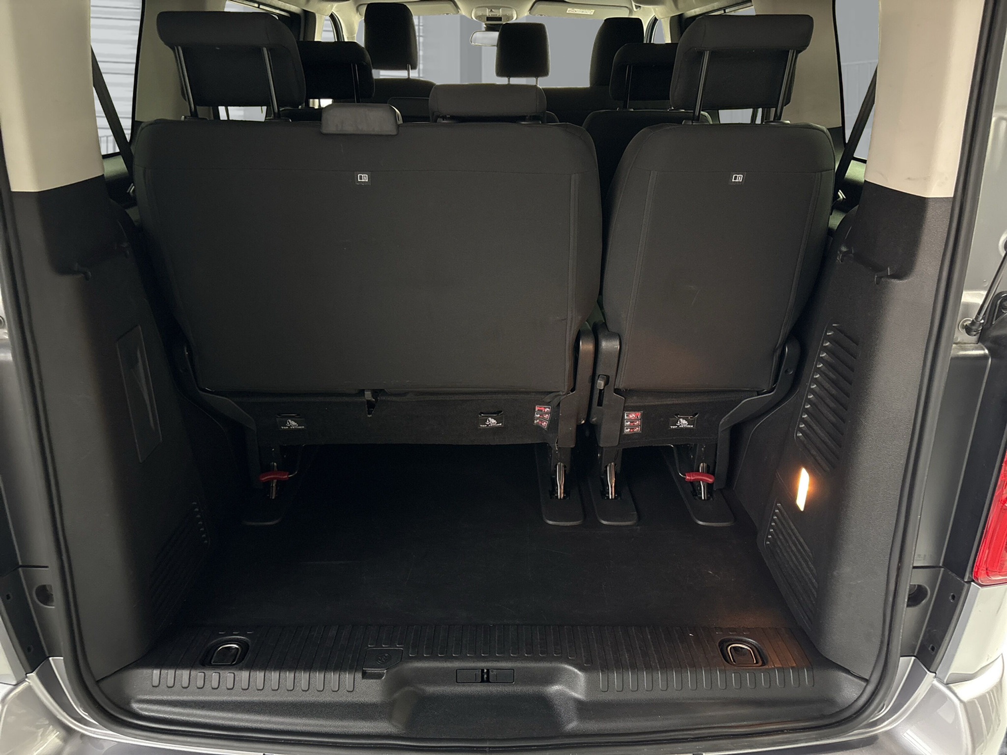 listing desktop thumbnail image 14