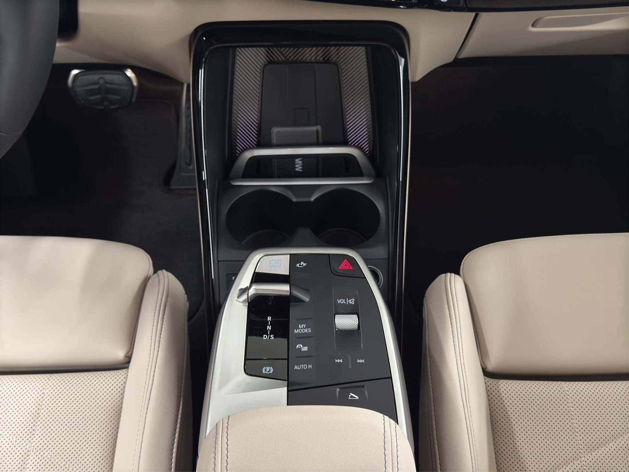 listing desktop thumbnail image 17