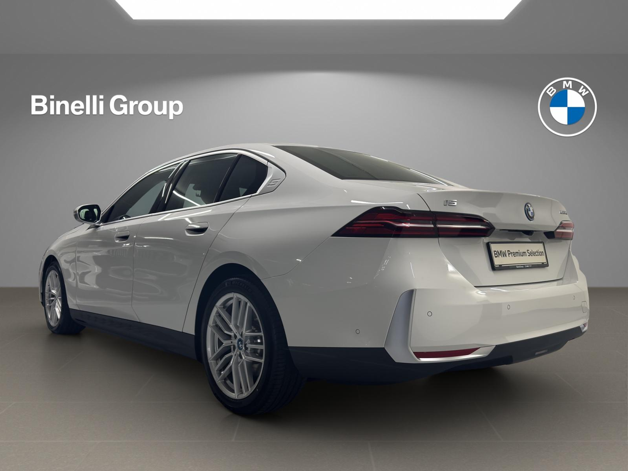 listing desktop thumbnail image 2