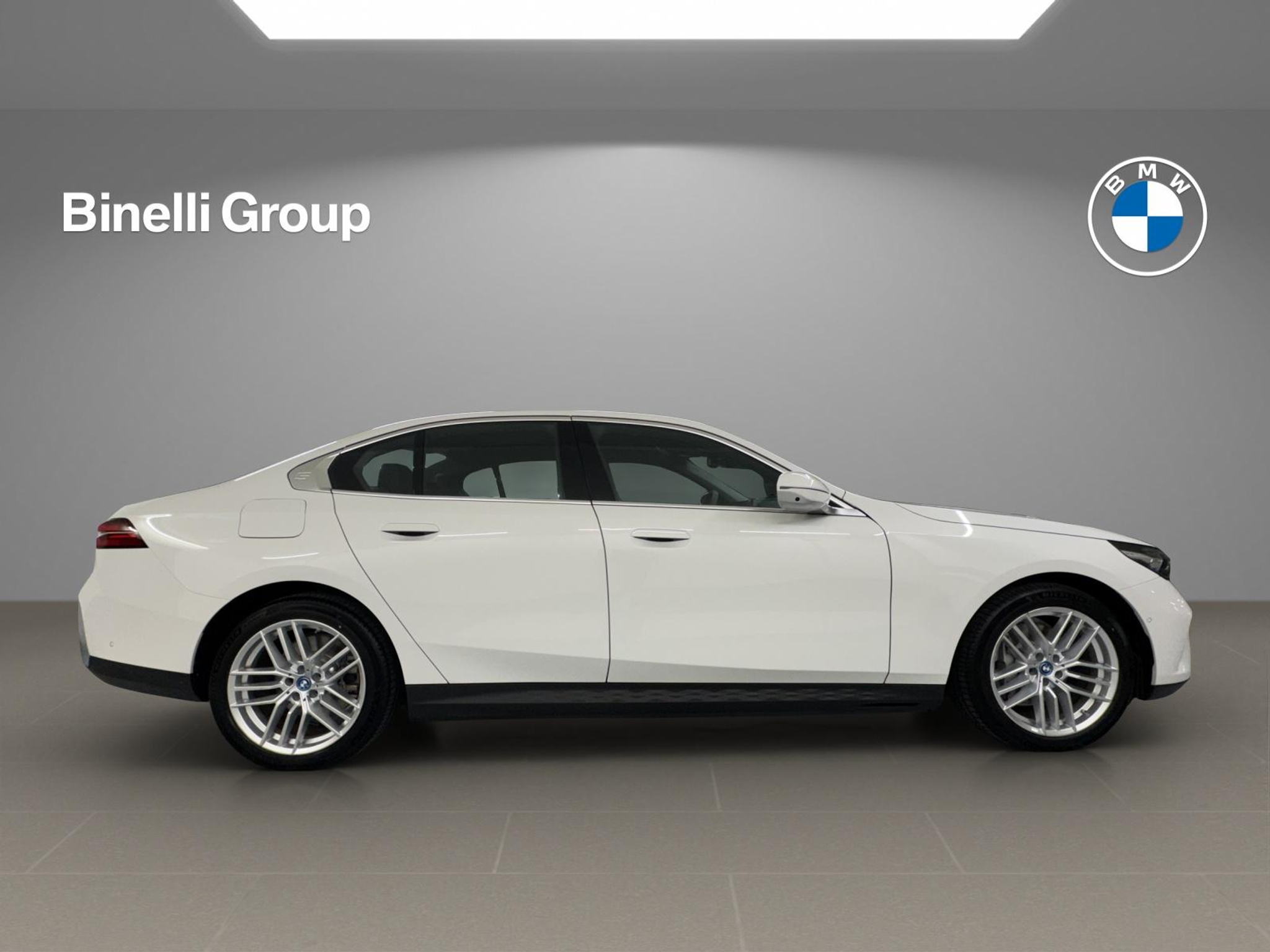 listing desktop thumbnail image 5