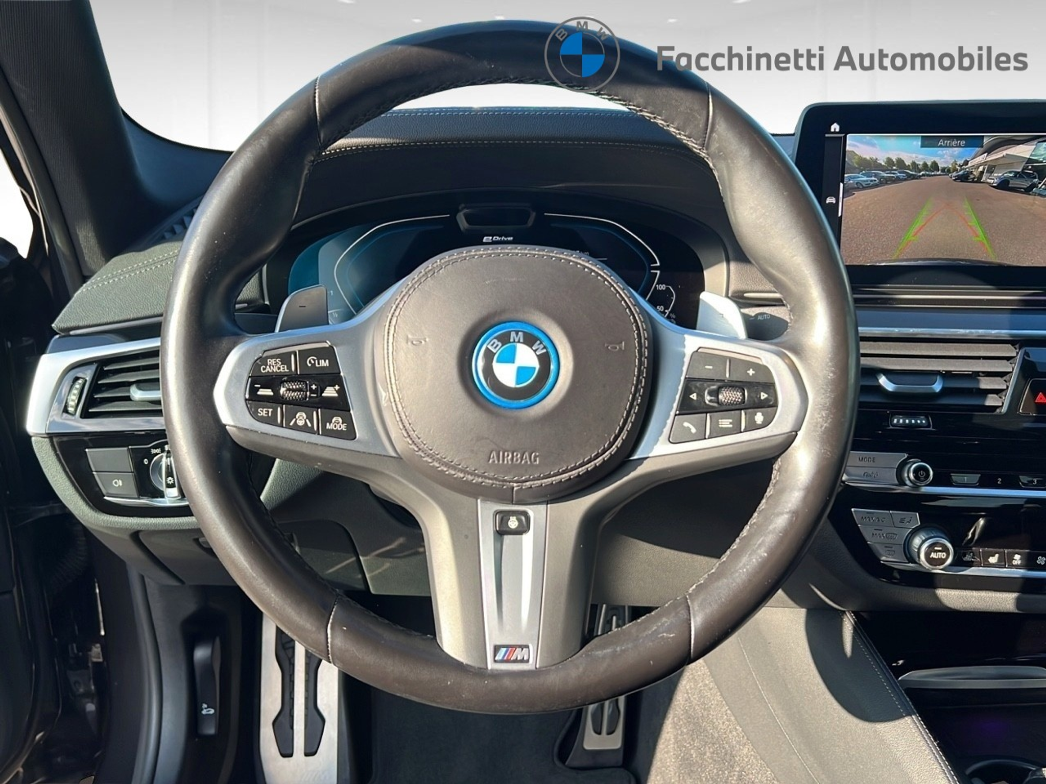 listing desktop thumbnail image 17