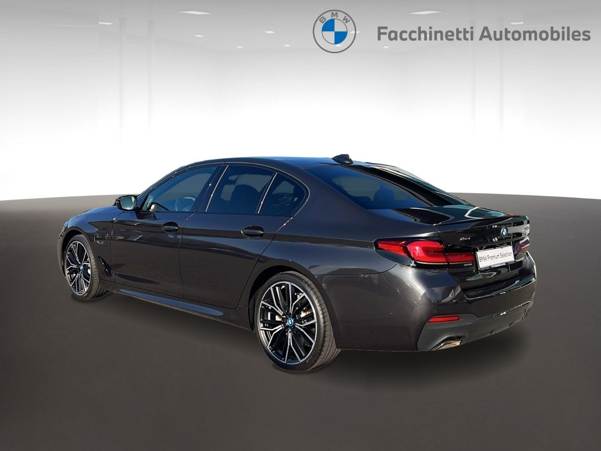 listing desktop thumbnail image 2