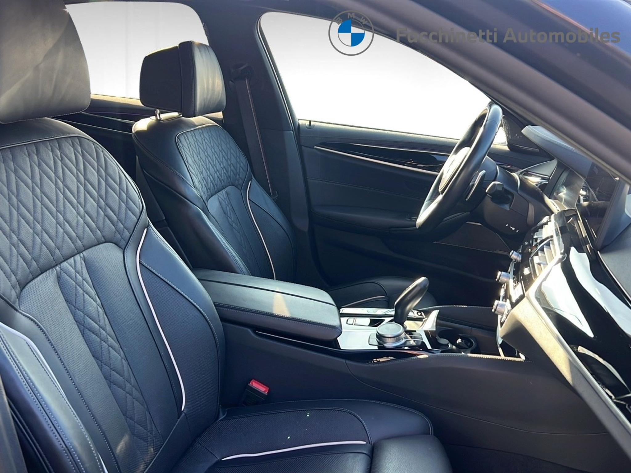 listing desktop thumbnail image 13