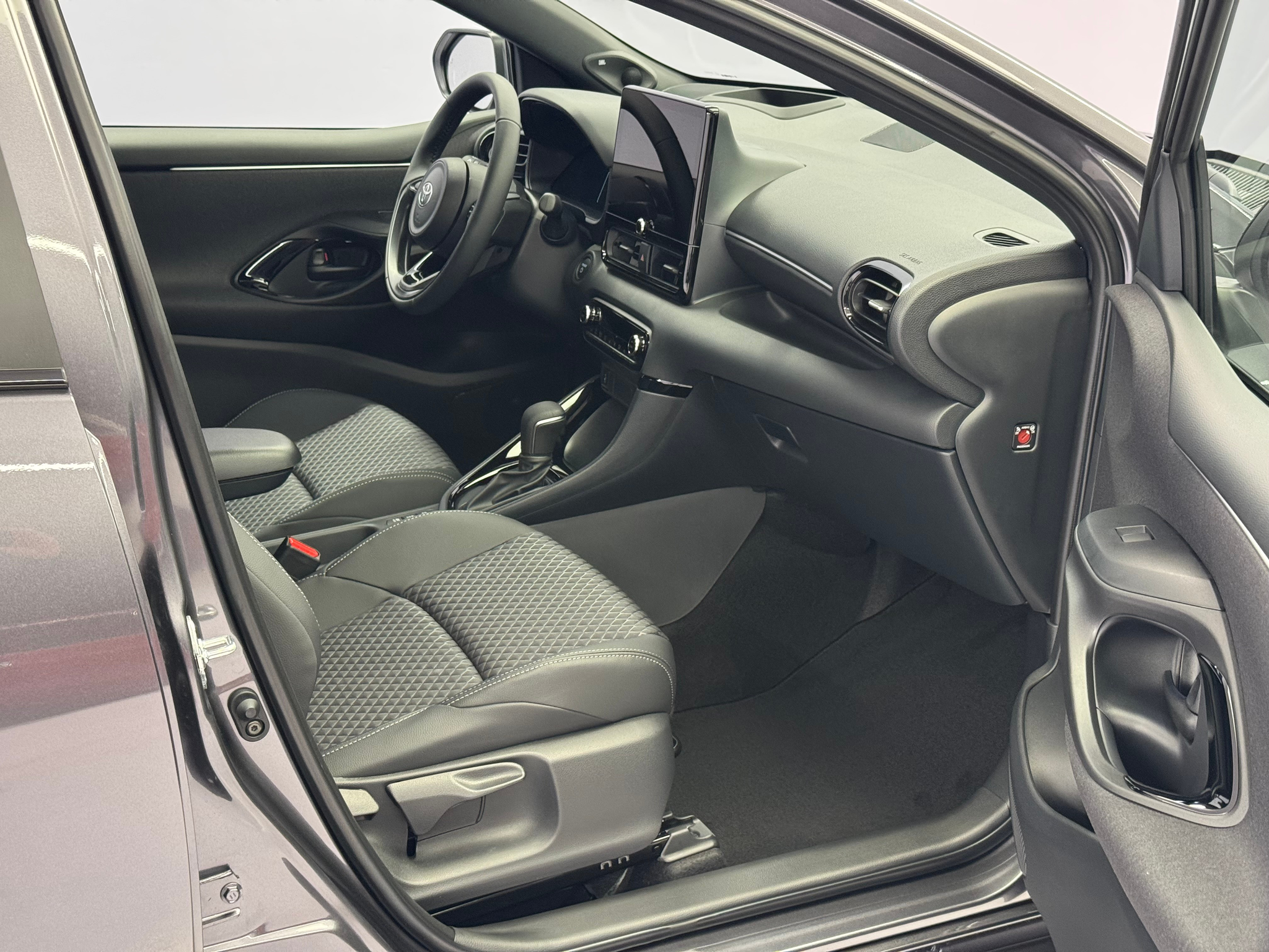 listing desktop thumbnail image 7