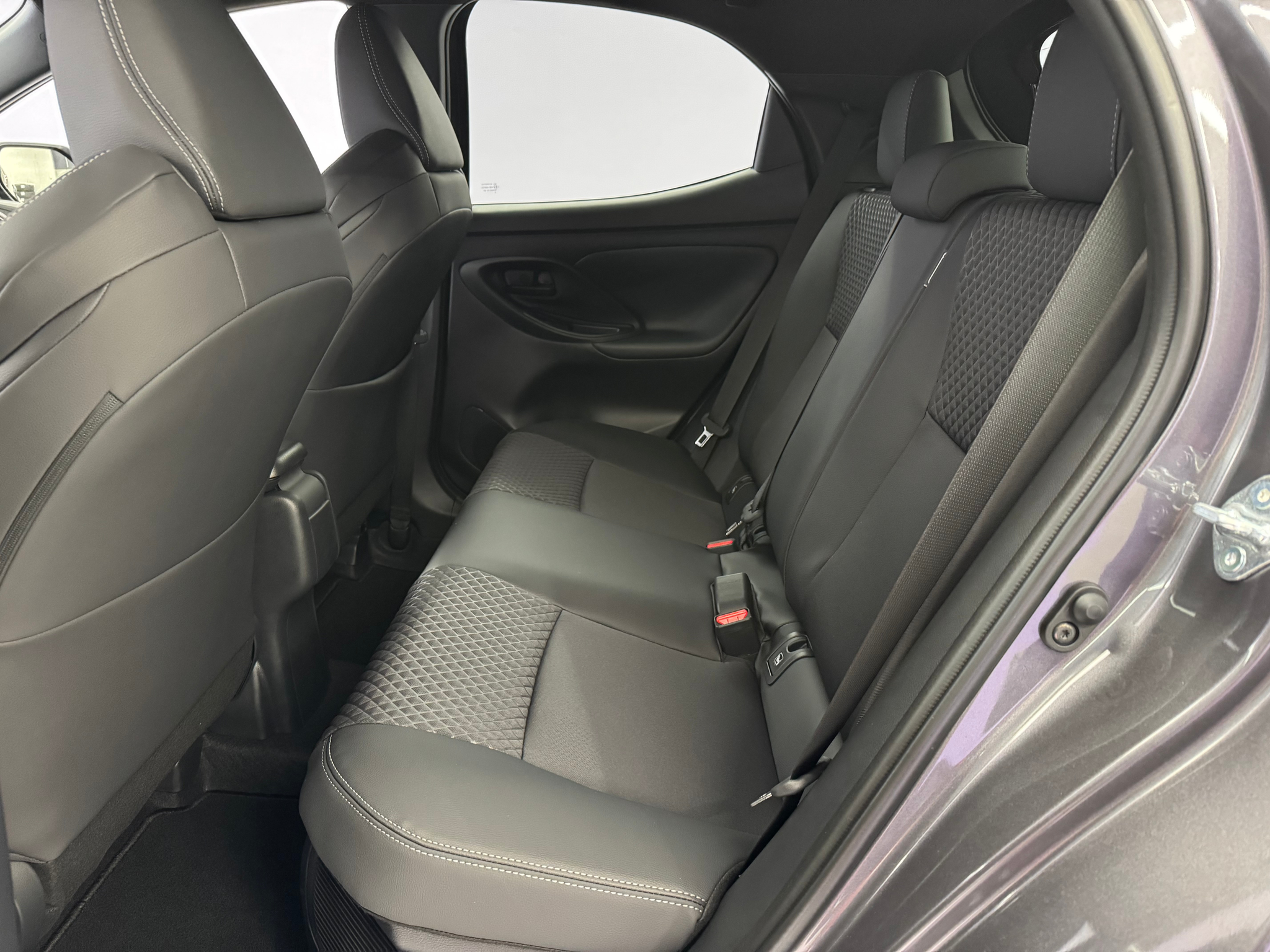 listing desktop thumbnail image 9