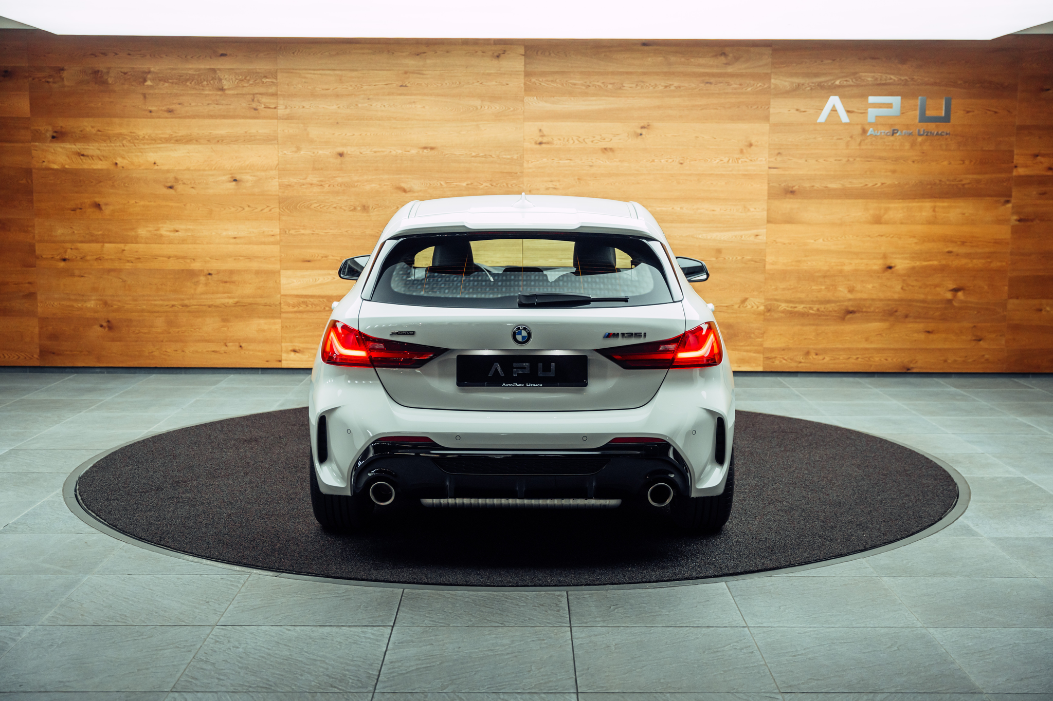 listing desktop thumbnail image 11