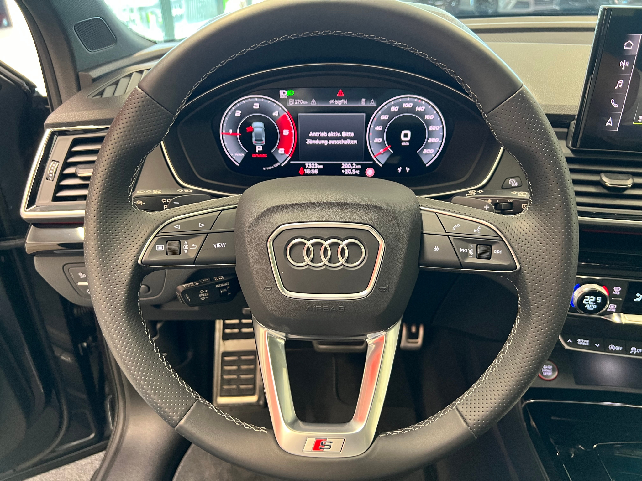 listing desktop thumbnail image 25