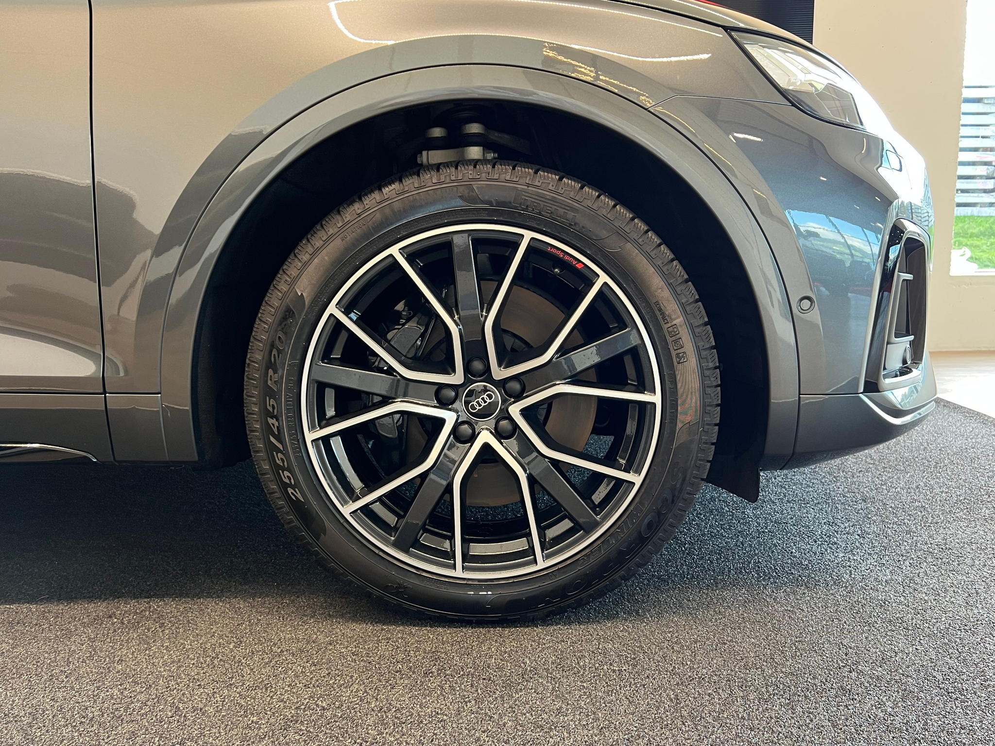 listing desktop thumbnail image 5