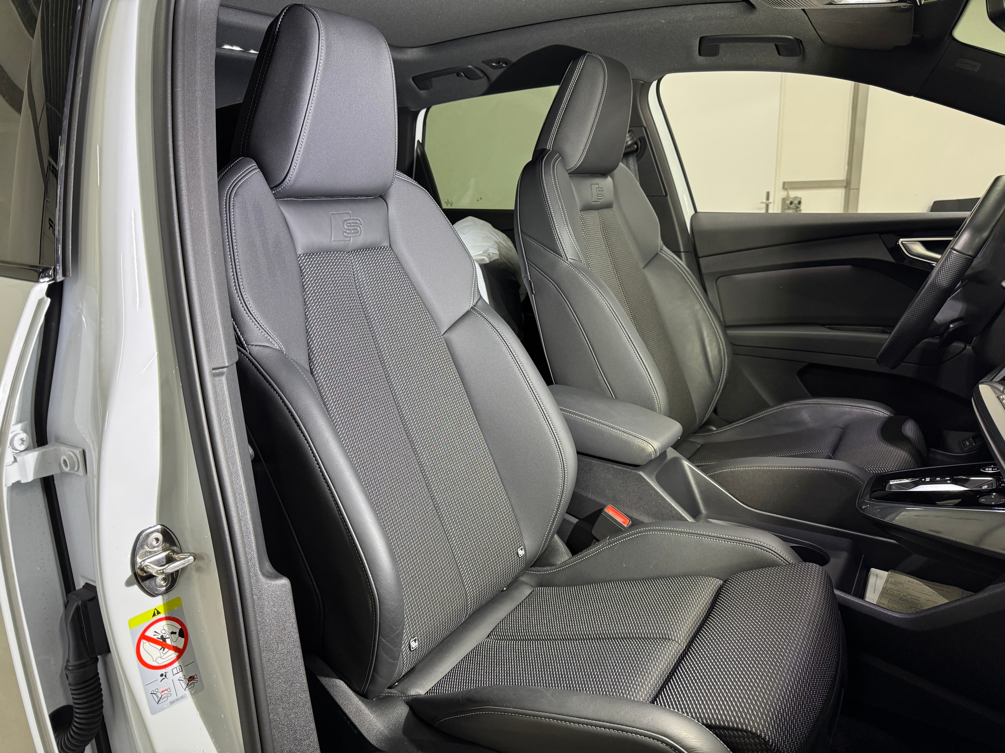 listing desktop thumbnail image 8