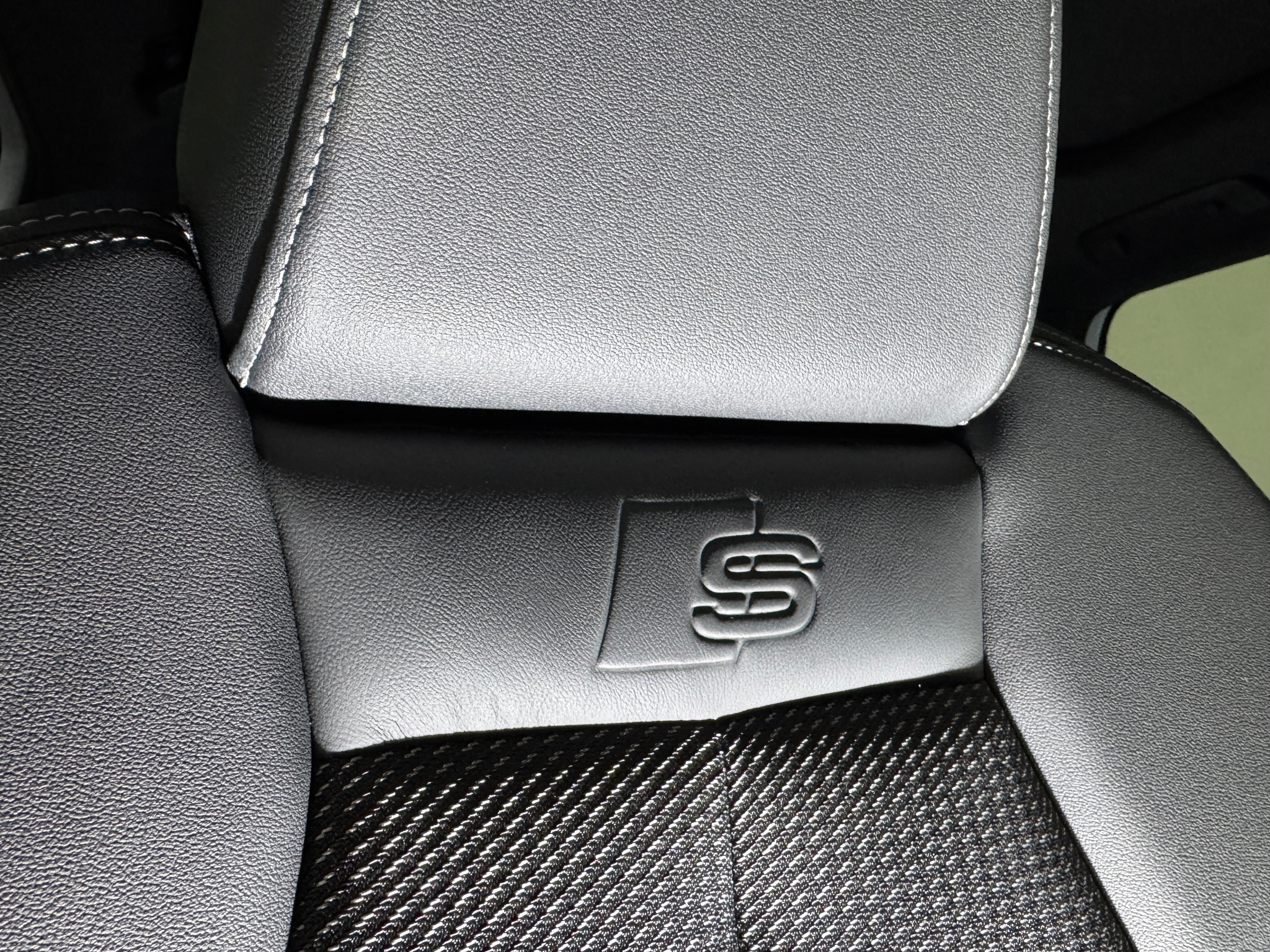 listing desktop thumbnail image 9